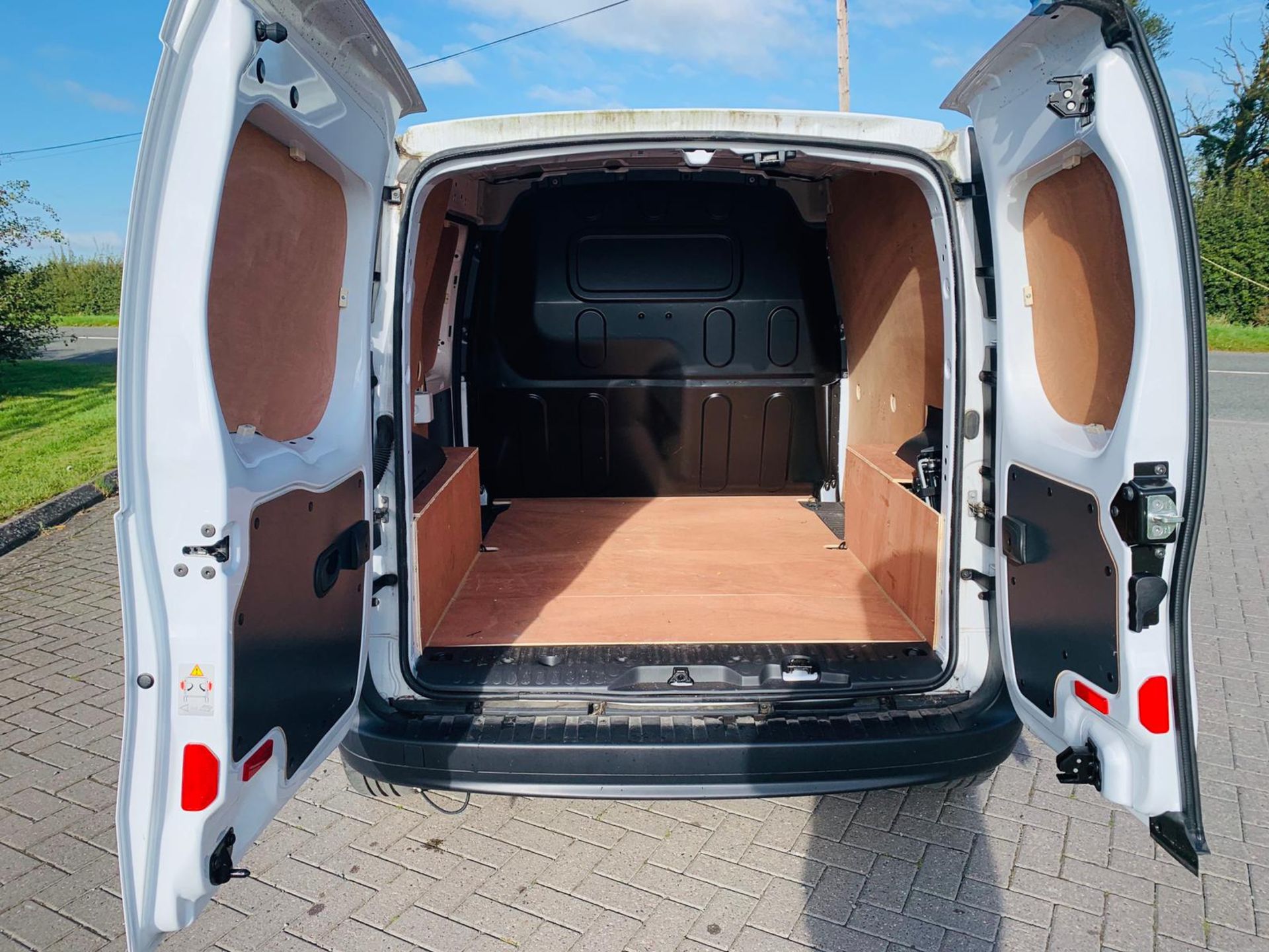 (RESERVE MET) Mercedes Citan 1.5 109 CDI LWB - 2019 Model - 1 Owner From New - ONLY 1K MILES WOW - Image 10 of 20