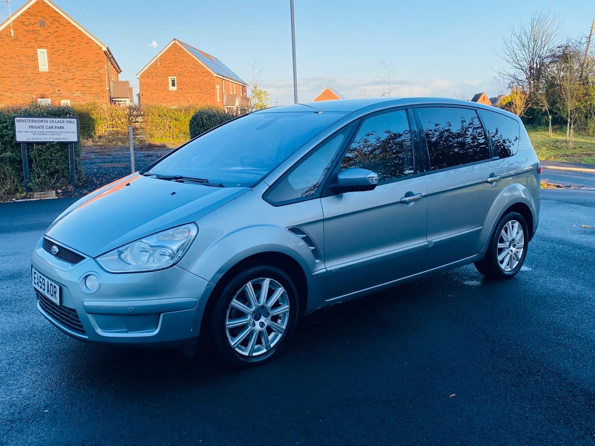 (RESERVE MET)Ford S-Max 2.2 Tdci Titanium 2010 Model - 7 Seats - Sat Nav - Air Con - Full Spec - - Image 2 of 39