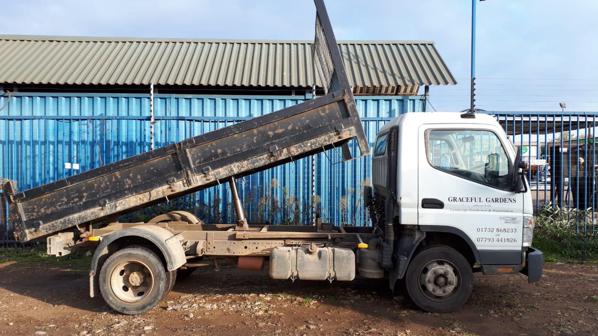 (RESERVE MET) Mitsubishi Canter 7C15 3.0 TD Tipper Truck - 2013 Model - 7.5 Tonne - Image 5 of 8