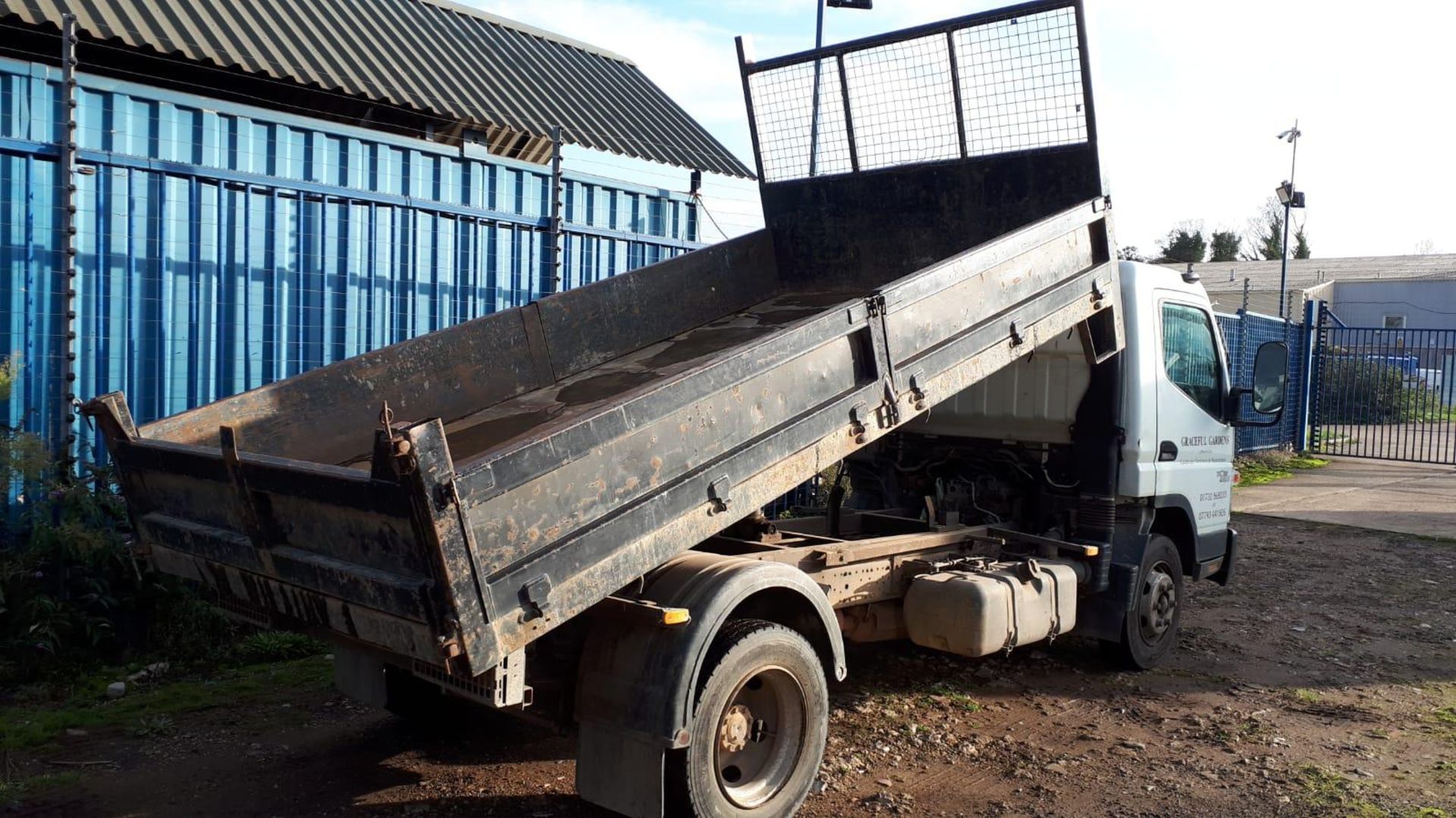 (RESERVE MET) Mitsubishi Canter 7C15 3.0 TD Tipper Truck - 2013 Model - 7.5 Tonne - Image 6 of 8