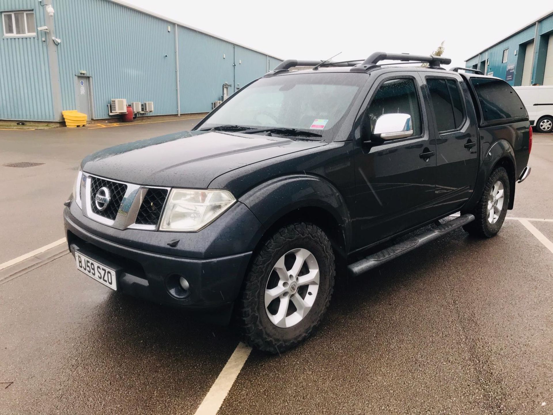 (RESERVE MET) Nissan Navara 2.5 DCI Tekna Double Cab Auto - 2010 Model - 1 Keeper From New -