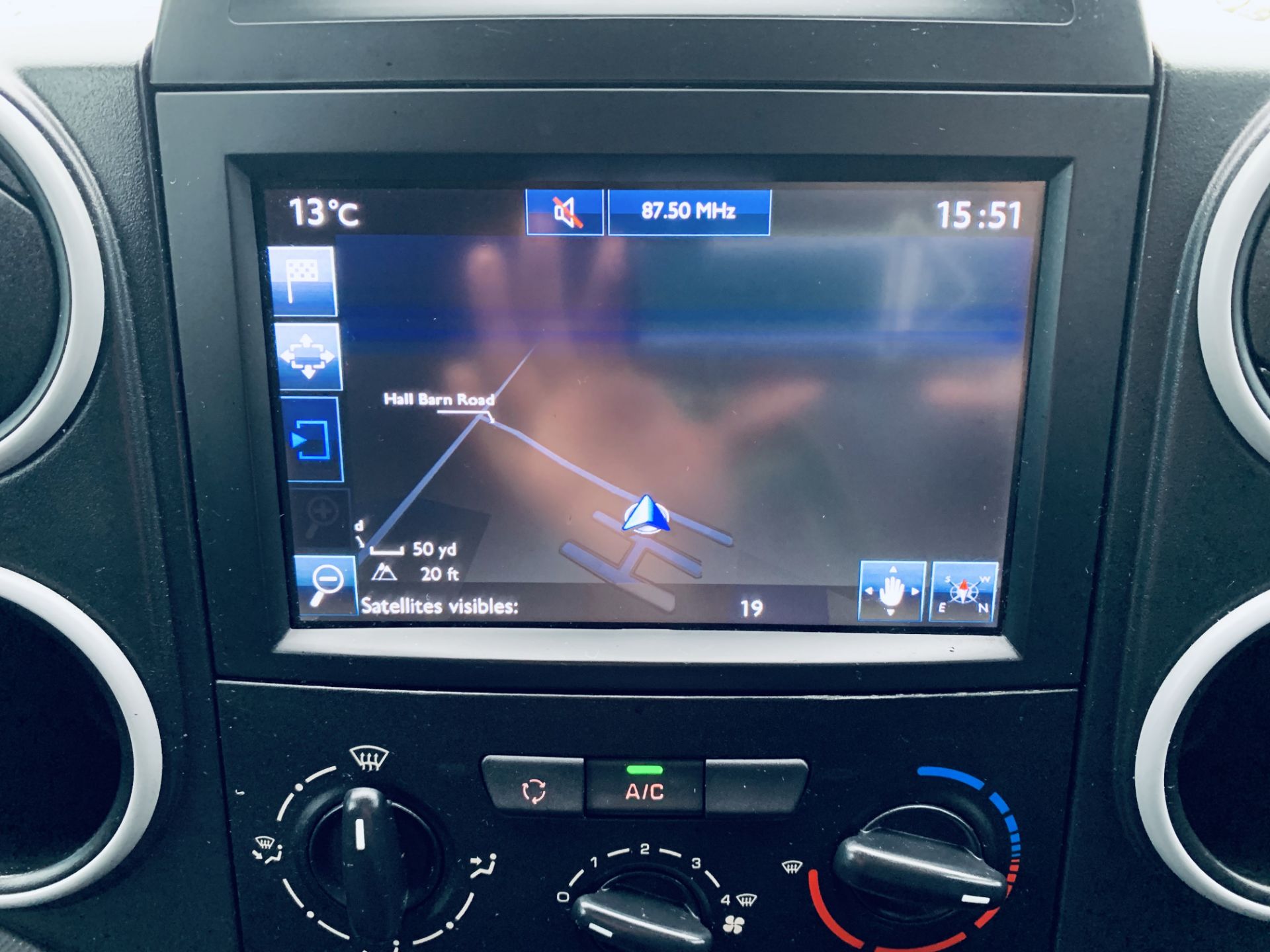 (RESERVE MET) Peugeot Partner 1.6 HDI Professional - 2018 Model - Sat Nav - Air Con - 1 Owner - Image 17 of 22