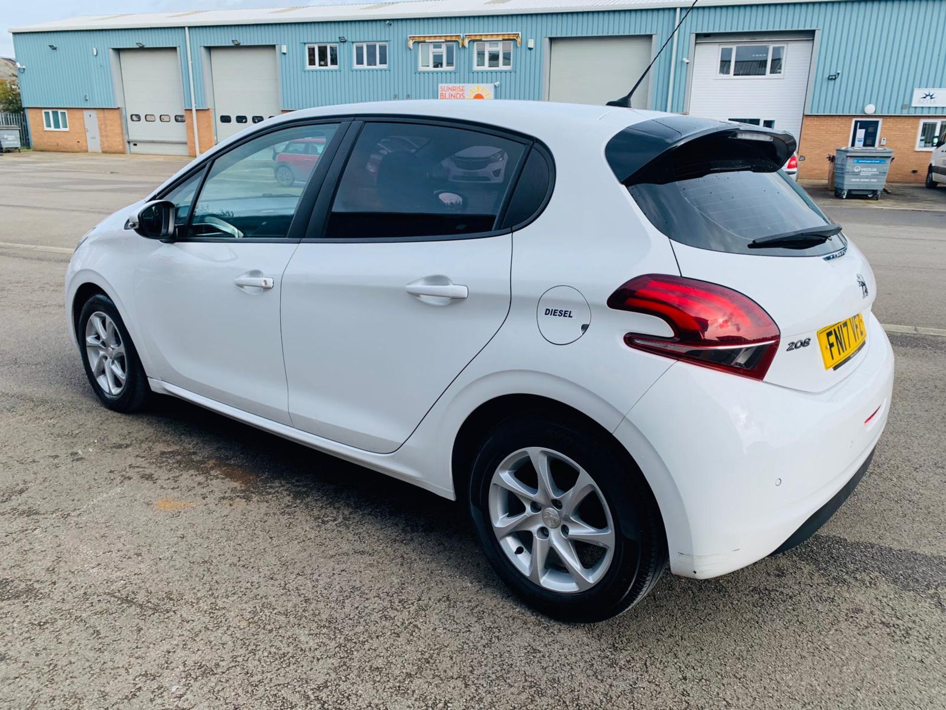 (RESERVE MET) Peugeot 208 1.6 HDI Active - 2017 17 Reg - 1 Keeper From New - Full History - Sat Nav - Image 6 of 22