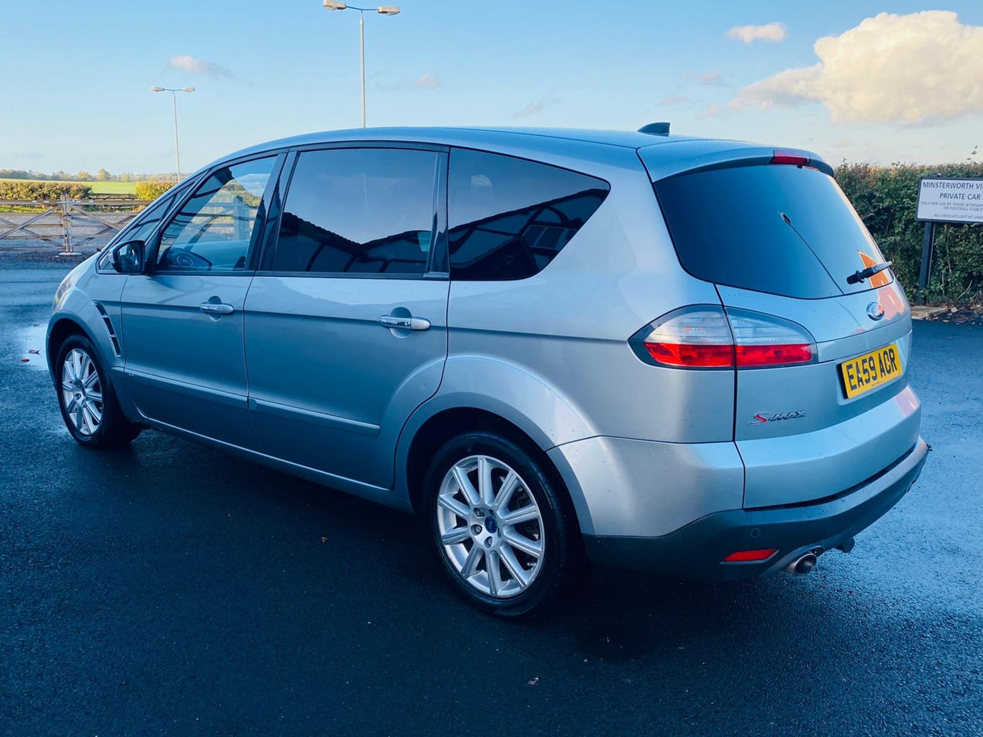 (RESERVE MET)Ford S-Max 2.2 Tdci Titanium 2010 Model - 7 Seats - Sat Nav - Air Con - Full Spec - - Image 6 of 39