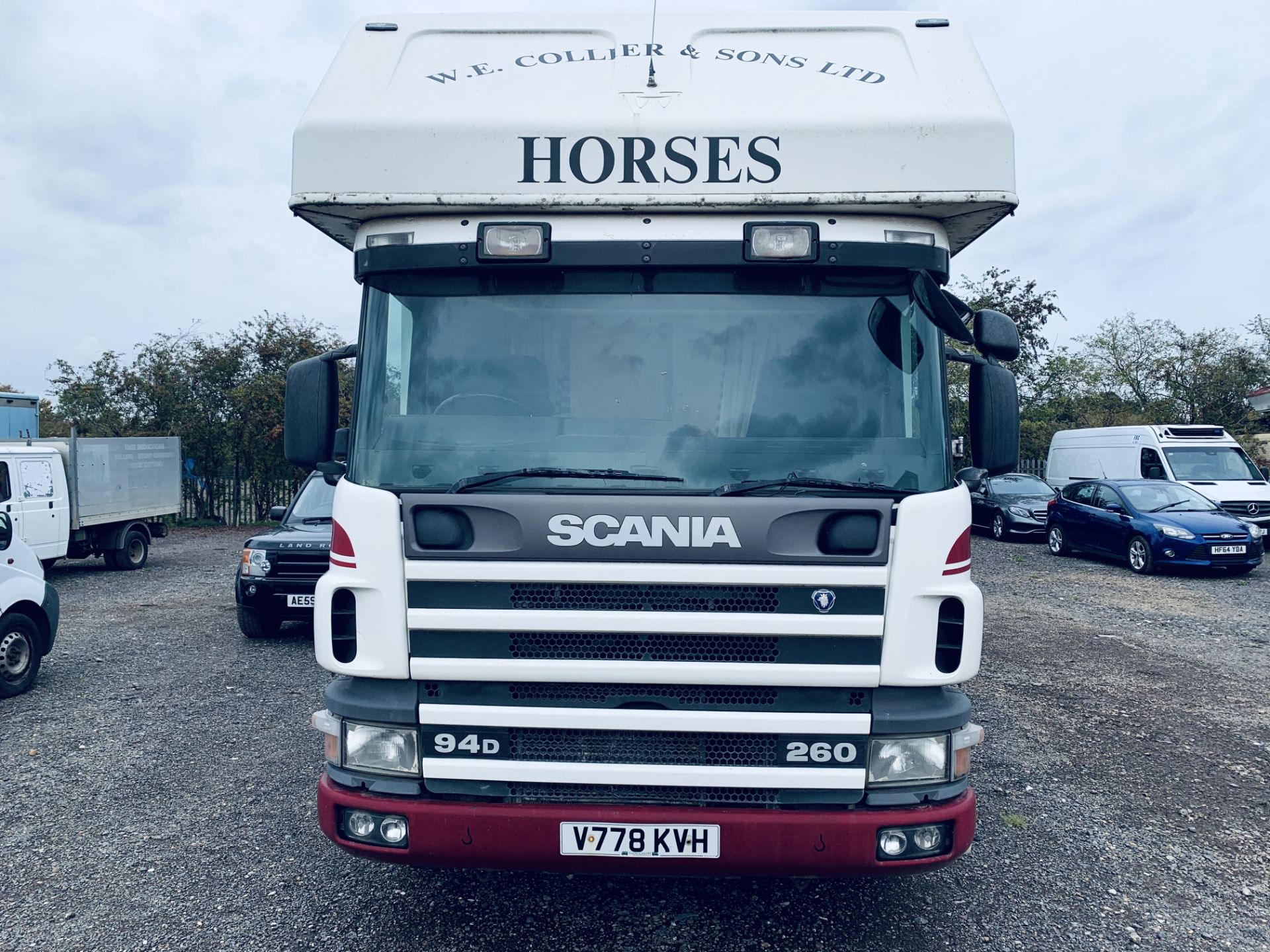 Scania 94D 260 'George Smith Built' Horsebox 2000 Reg - TOP SPEC - Image 2 of 27