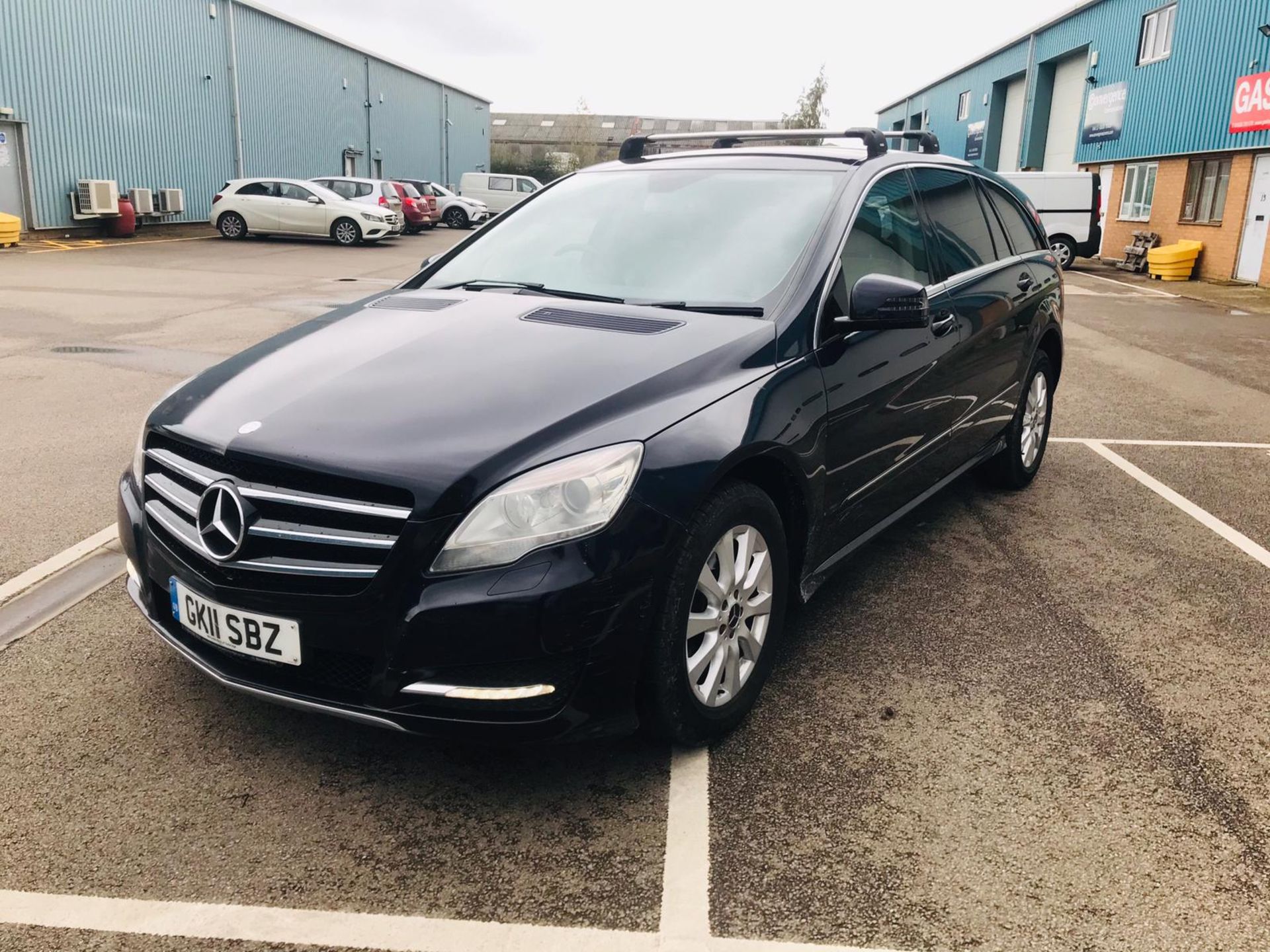 Mercedes R350 3.0 CDI 4Matic Auto - 2011 11 Reg - Cream Leather - Sat Nav - Heated Seats