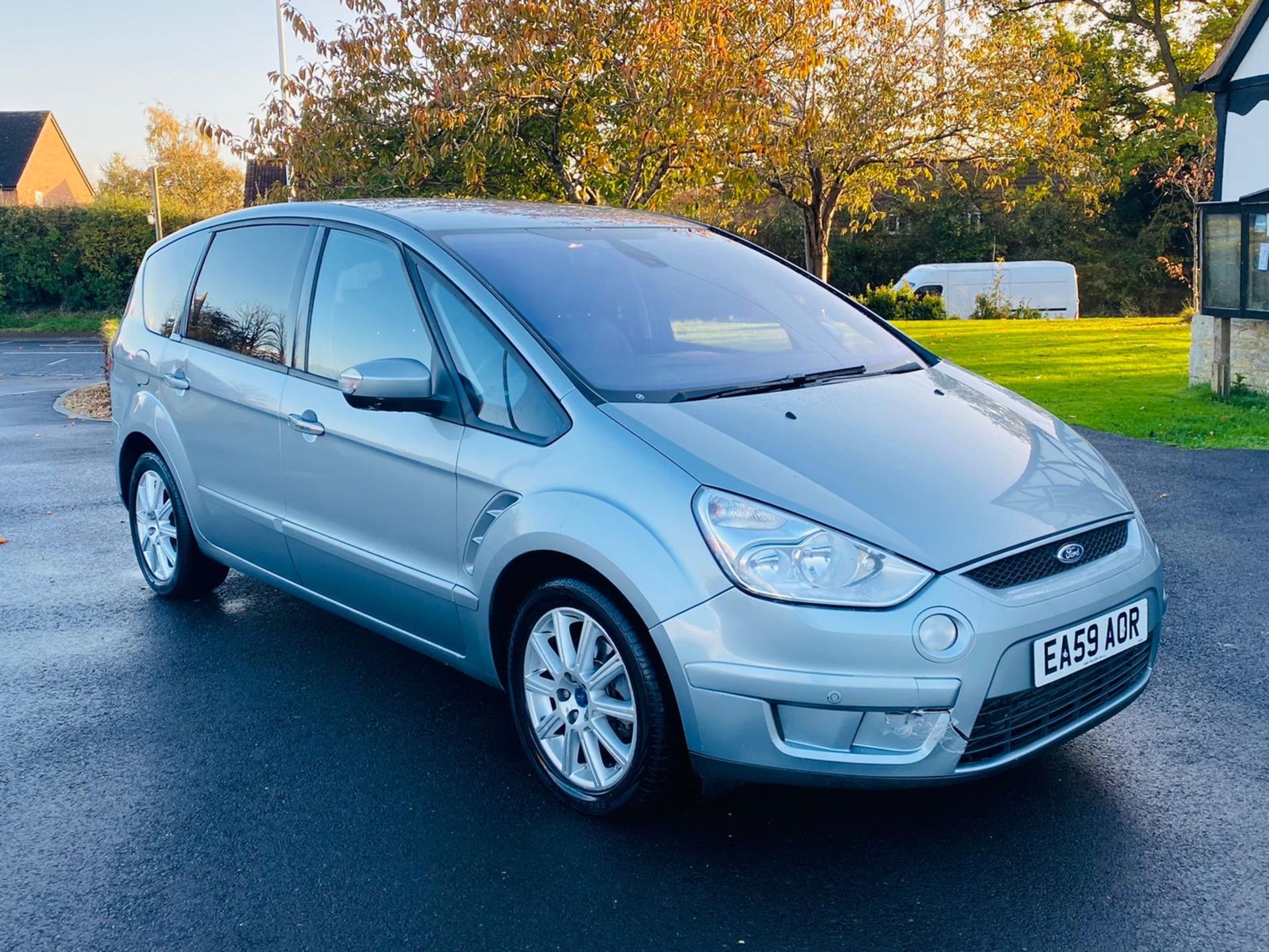 (RESERVE MET)Ford S-Max 2.2 Tdci Titanium 2010 Model - 7 Seats - Sat Nav - Air Con - Full Spec - - Image 4 of 39