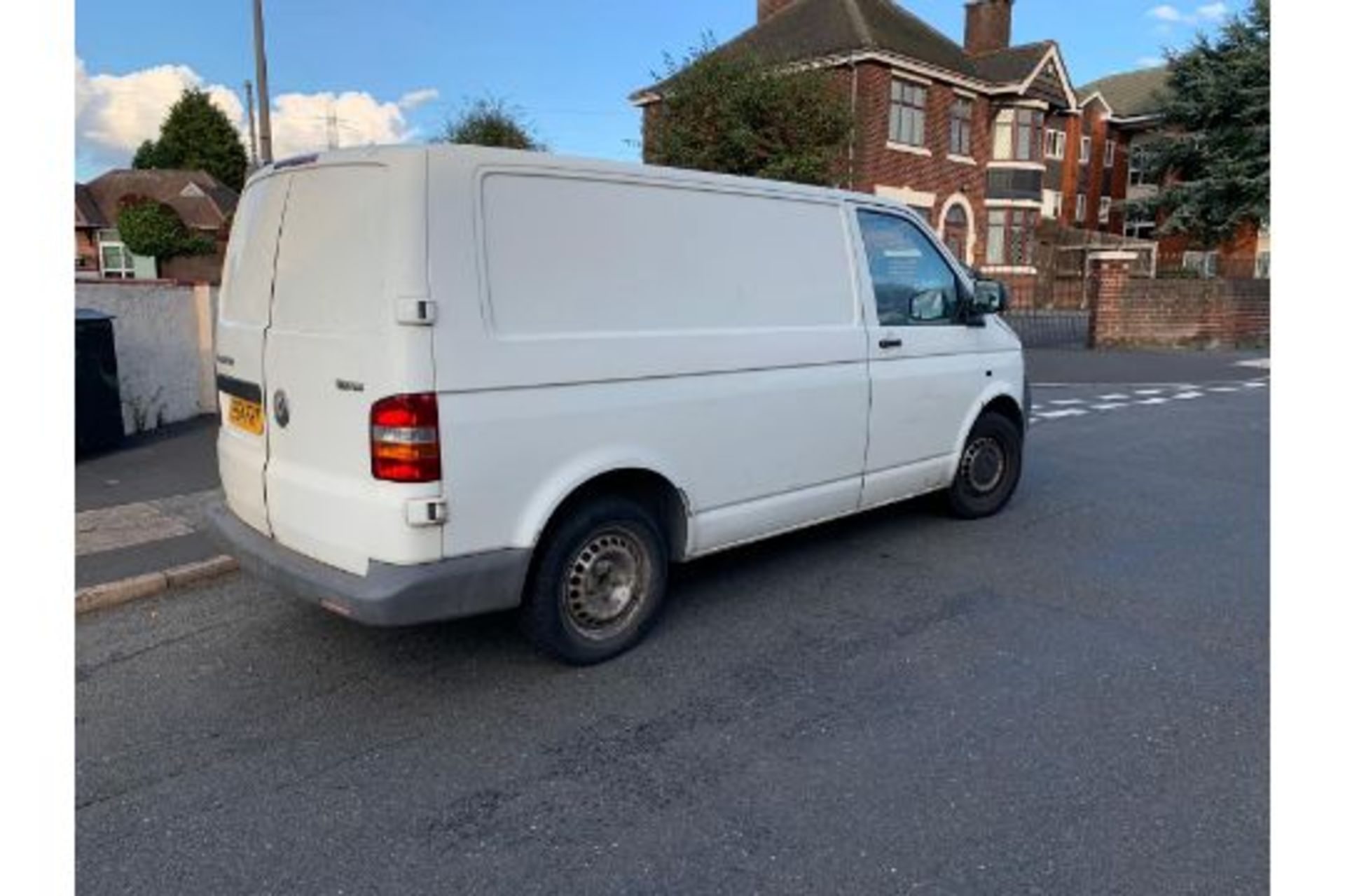 Volkswagen Transporter T28 1.9 TDI Panel Van - 2005 Model - Image 7 of 10