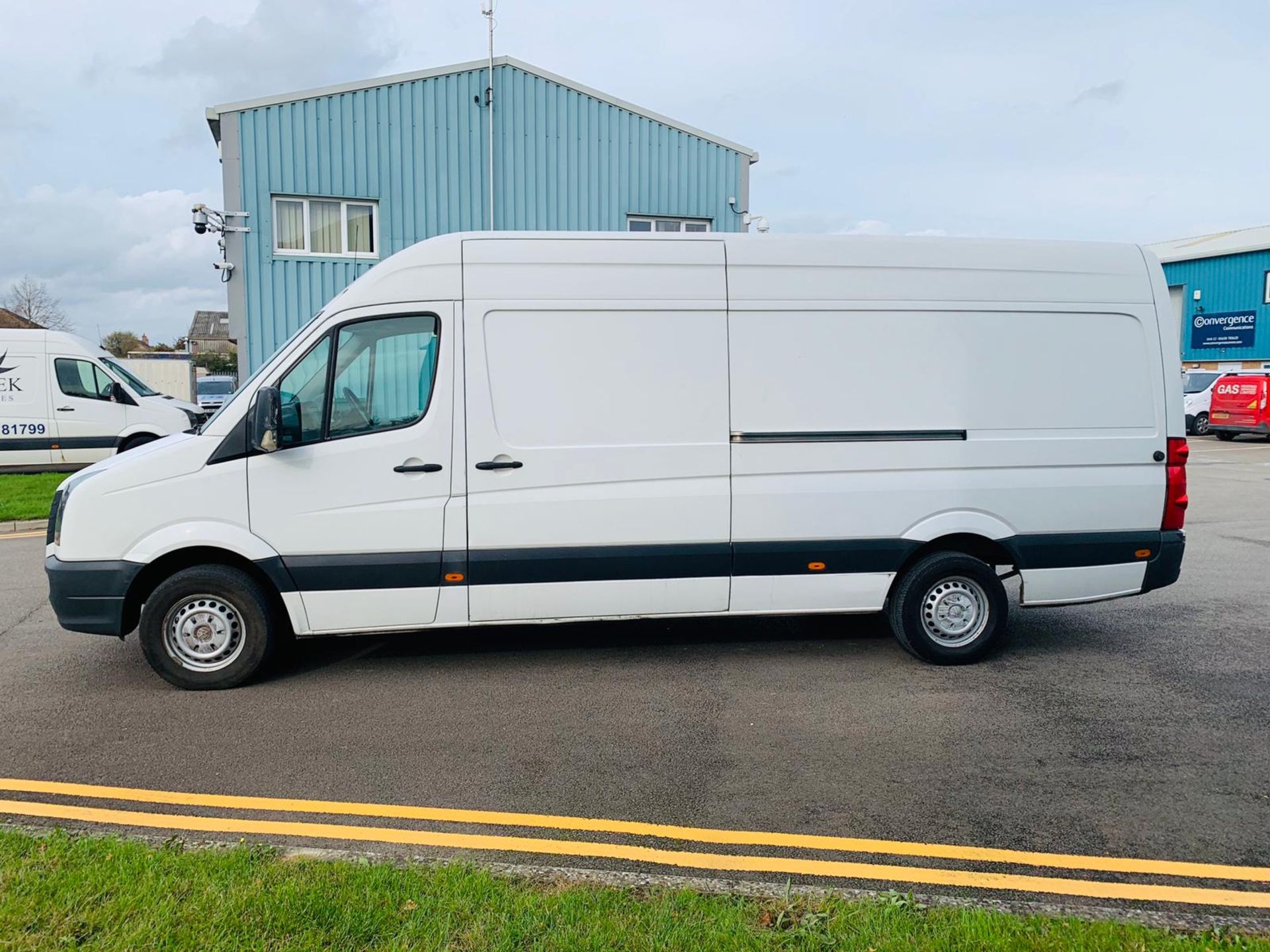 (RESERVE MET) Volkswagen Crafter CR35 2.0 TDI LWB - 2016 16 Reg - 1 Keeper From New - Main Dealer - Image 3 of 19