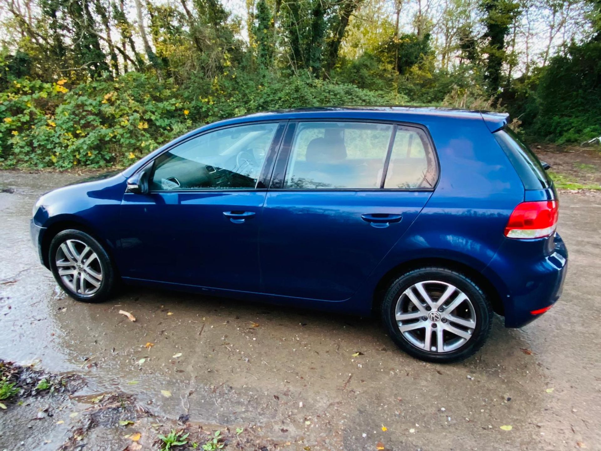 (RESERVE MET) Volkswagen Golf 2.0 TDI SE 2009 Model - Air con - Heated Seats - Image 9 of 27