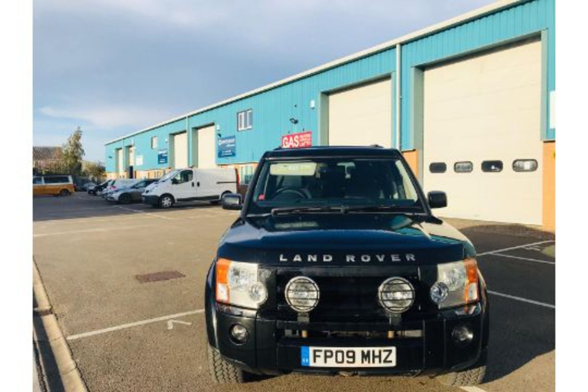 Land Rover Discovery 2.7 TDV6 GS Auto - 2009 09 Reg - 7 Seats - Tow Pack - Image 2 of 35