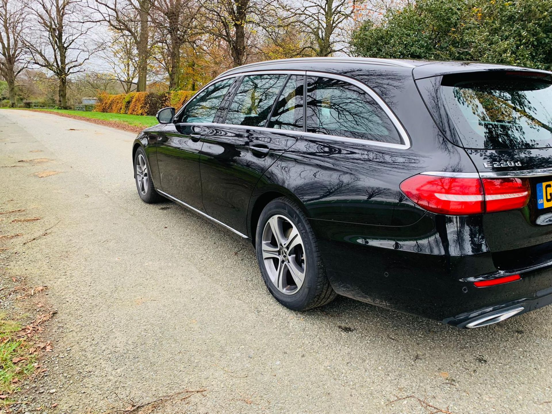 Mercedes E220d Special Equipment Estate 9G Tronic Auto - 2019 Model - Reversing Cam - COMMAND Nav - Image 3 of 45