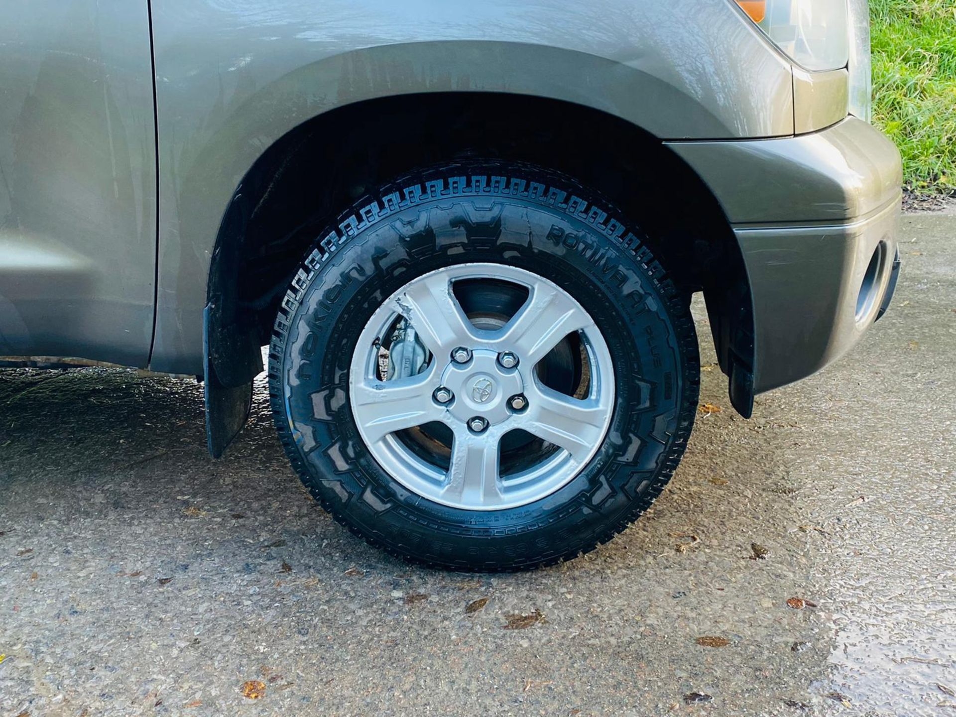 (Reserve Met)TOYOTA TUNDRA 4.7L V8 SR5 DOUBLE-CAB - 2008 YEAR - AIR CON - FRESH IMPORT - - Image 12 of 37