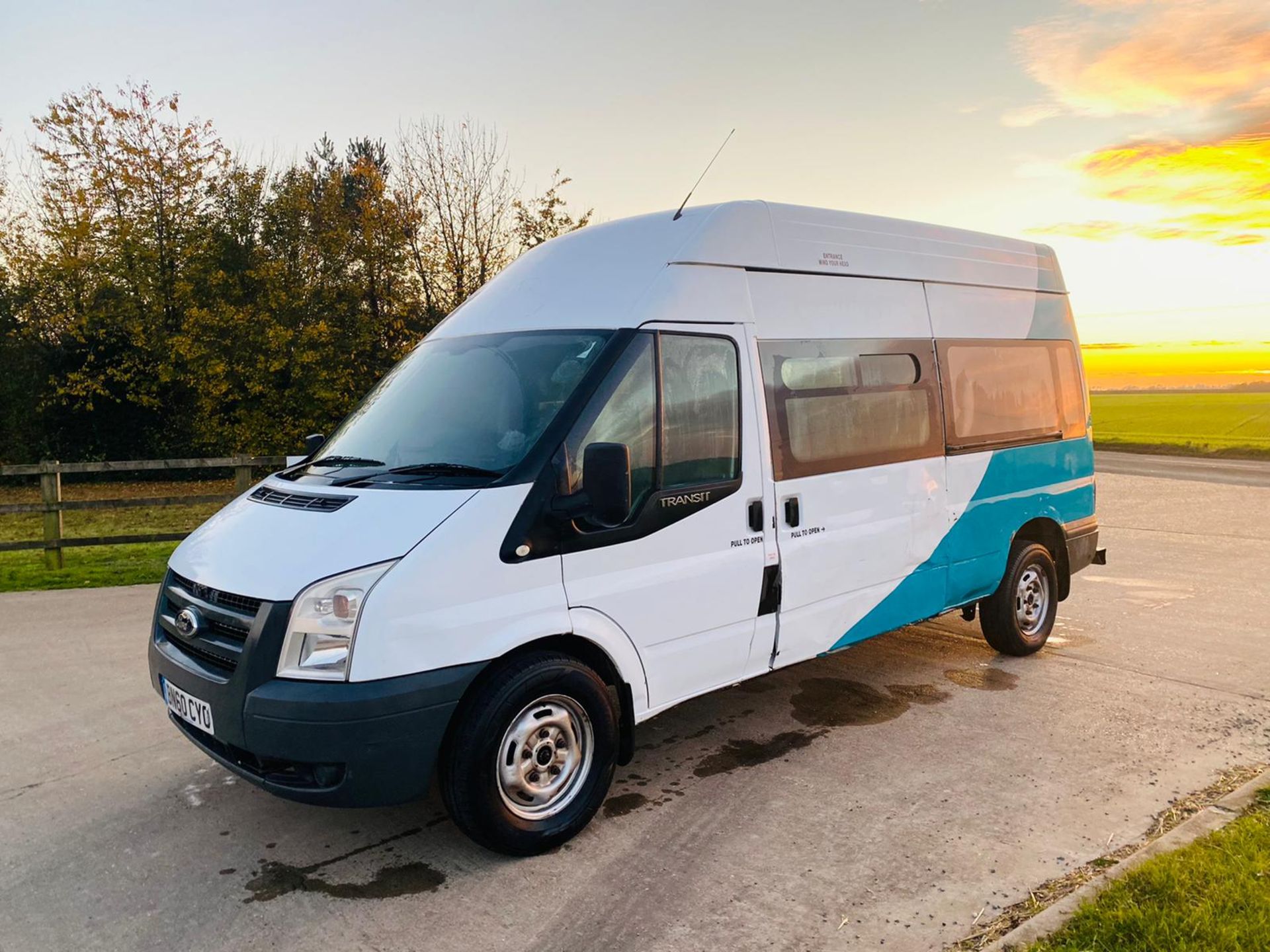 (RESERVE MET) Ford transit 2.4 TDCI LWB Hi Roof Minibus 2011 Model - 12 Seats -