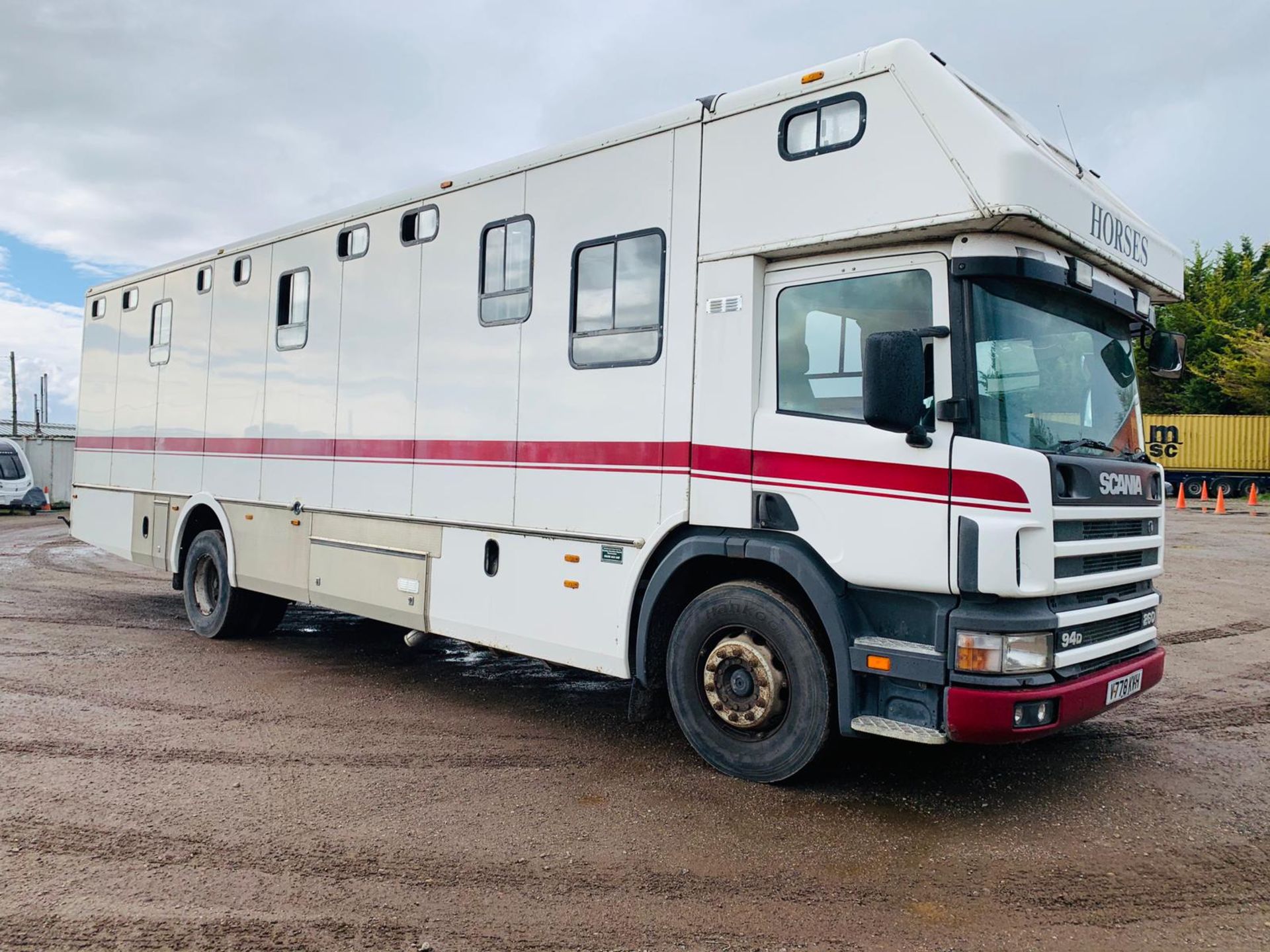 Scania 94D 260 'George Smith Built' Horsebox 2000 Reg - TOP SPEC - Image 2 of 28