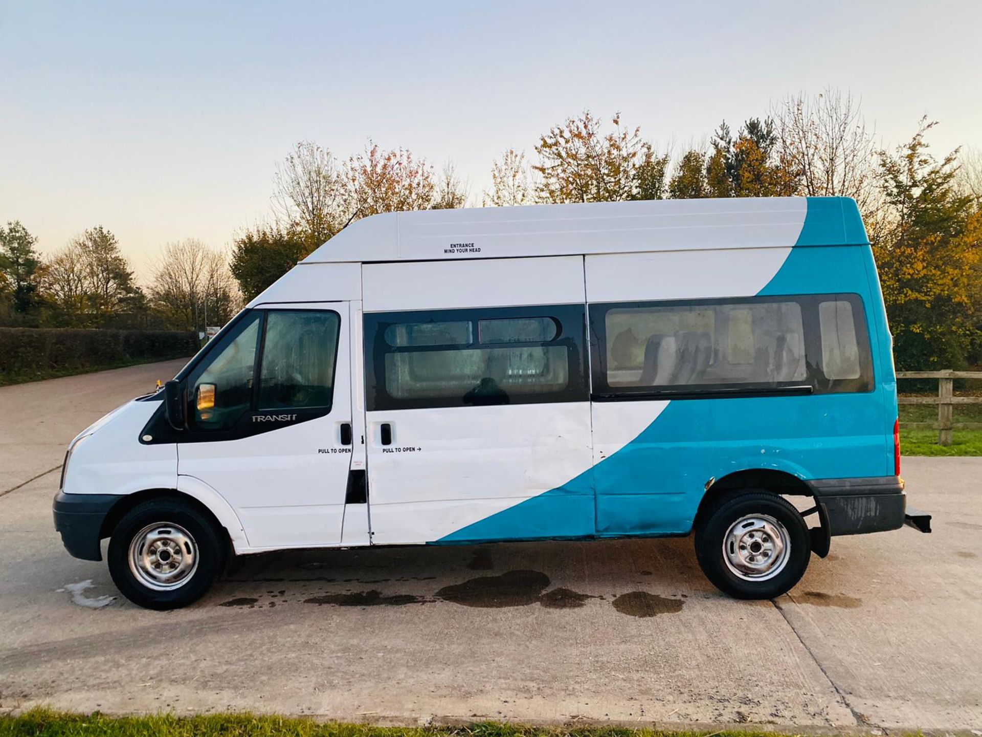 (RESERVE MET) Ford transit 2.4 TDCI LWB Hi Roof Minibus 2011 Model - 12 Seats - - Image 5 of 28