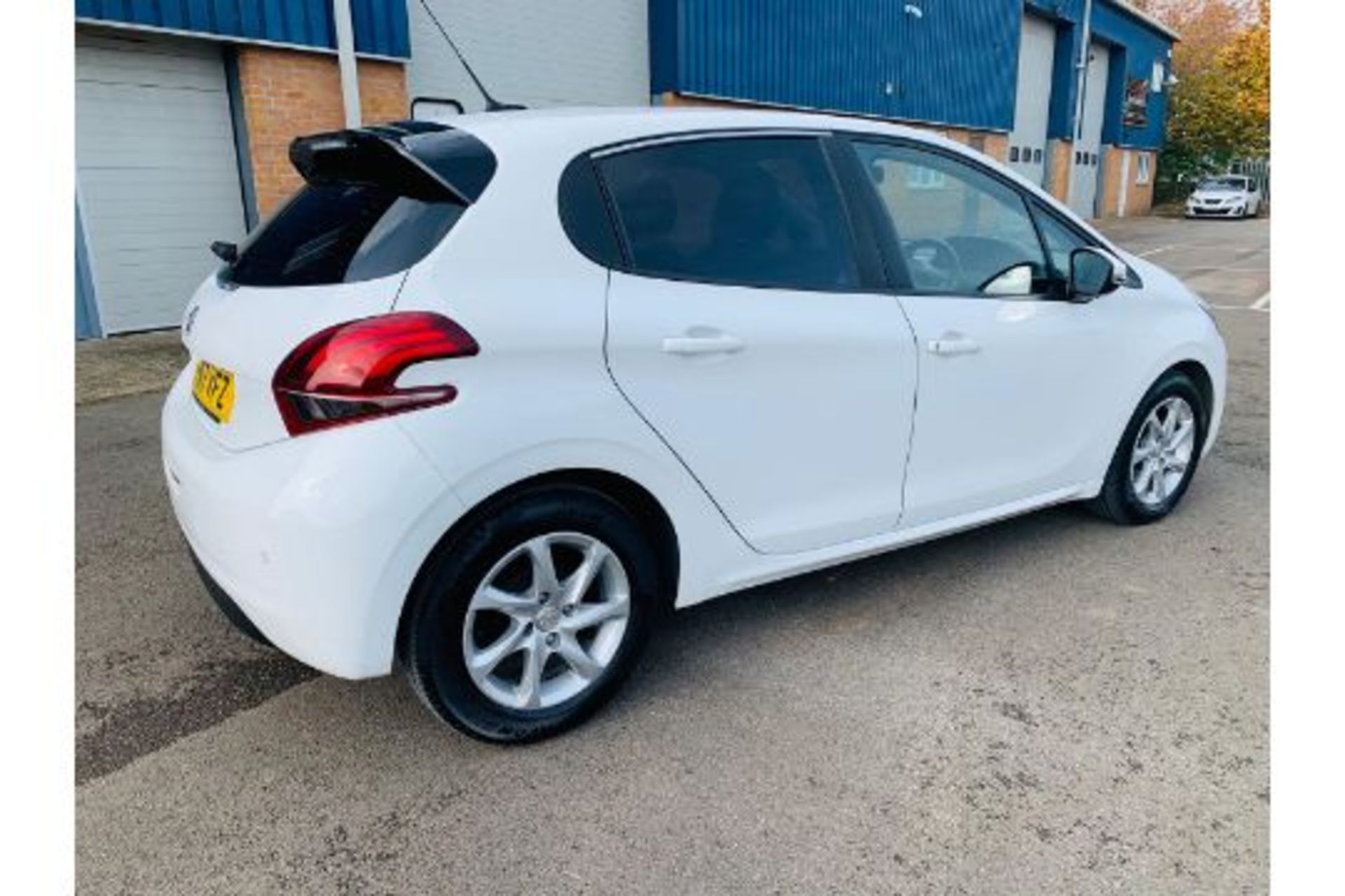 (RESERVE MET) Peugeot 208 1.6 HDI Active - 2017 17 Reg - 1 Keeper From New - Full History - Sat Nav - Image 6 of 22