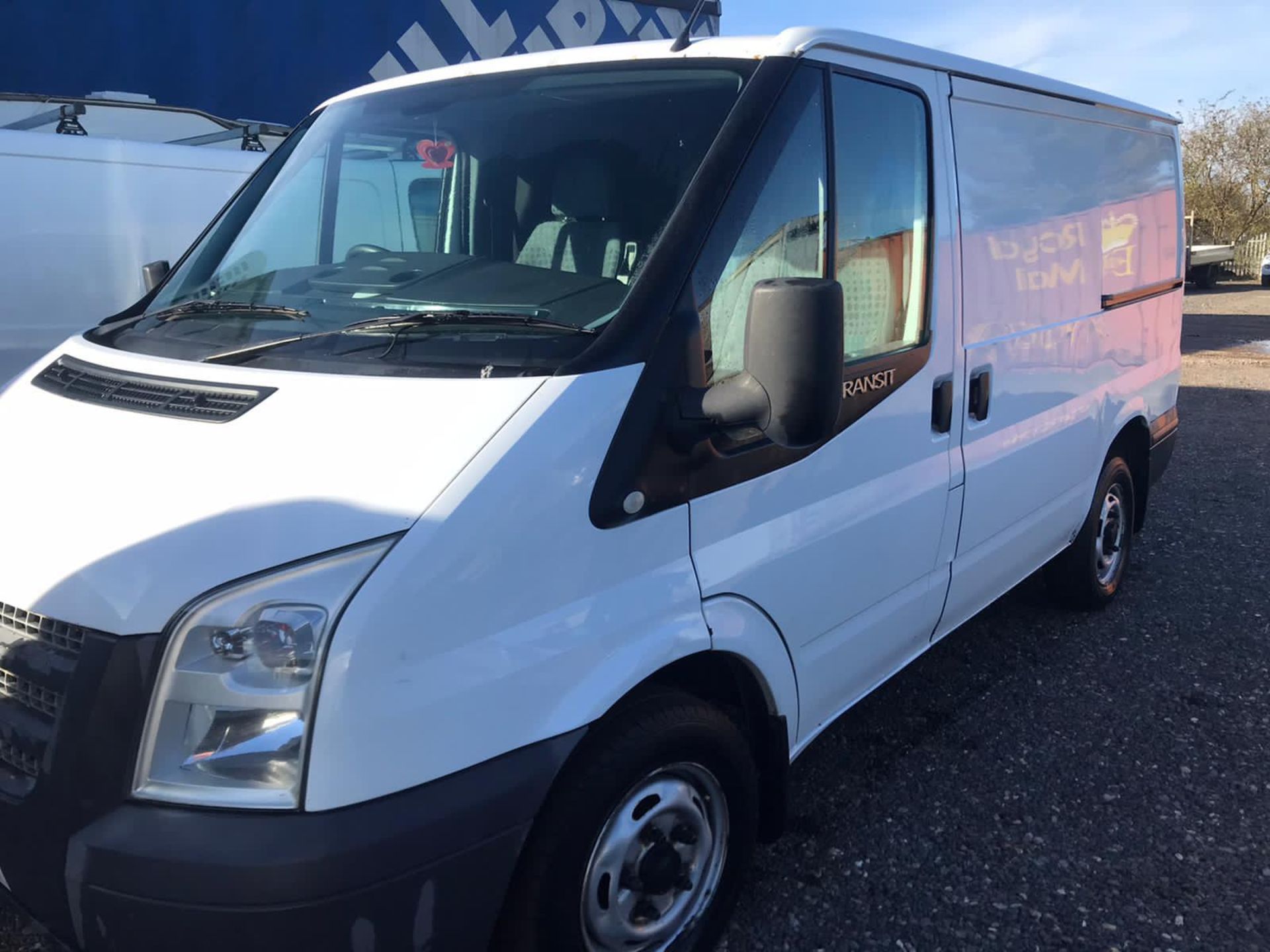 (RESERVE MET) Ford Transit 2.2 TDCI 100 T260 2014 Model - SWB - Low Roof -NO VAT SAVE 20% - Image 5 of 22