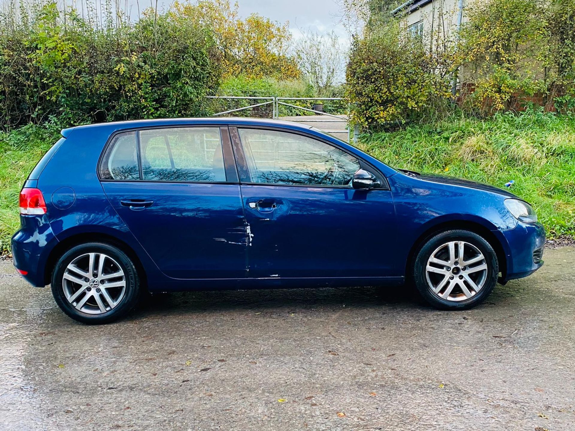 (RESERVE MET) Volkswagen Golf 2.0 TDI SE 2009 Model - Air con - Heated Seats - Image 10 of 27