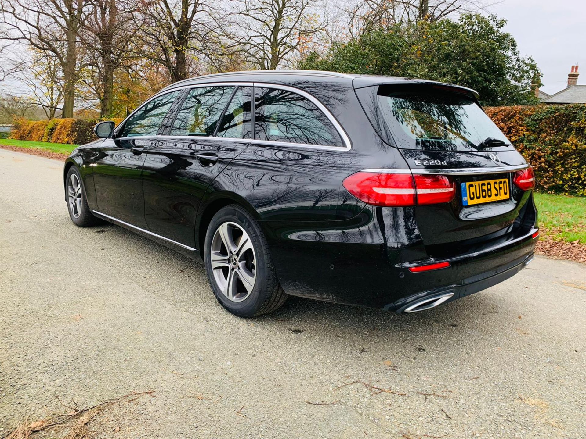 Mercedes E220d Special Equipment Estate 9G Tronic Auto - 2019 Model - Reversing Cam - COMMAND Nav - Image 6 of 45