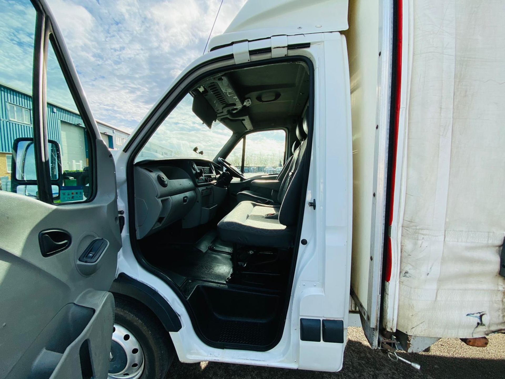 Renault Trucks Master 2.5 DCI Curtainsider 2009-09 Reg LWB - SAVE 20% NO VAT. - Image 14 of 30