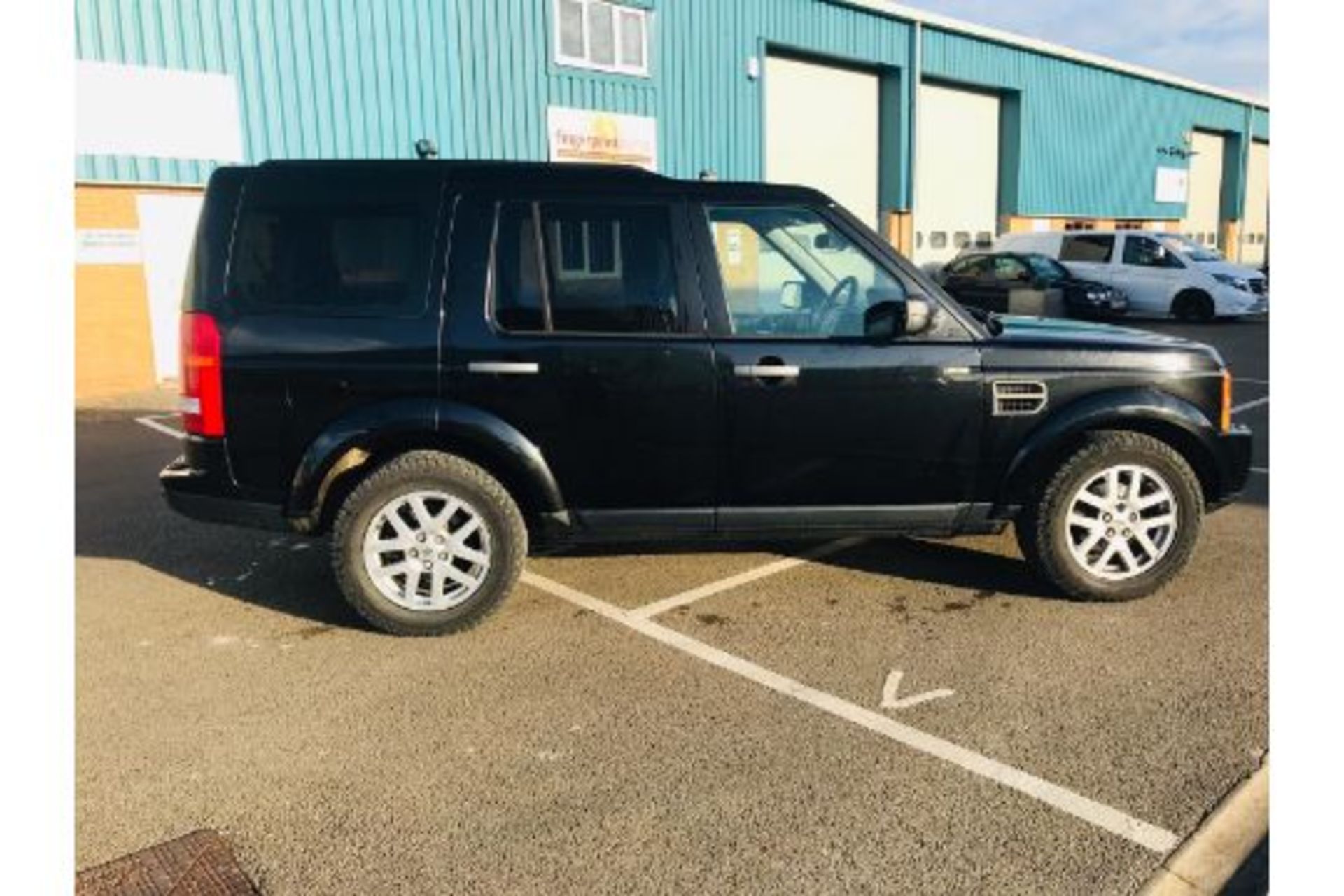 Land Rover Discovery 2.7 TDV6 GS Auto - 2009 09 Reg - 7 Seats - Tow Pack - Image 7 of 35