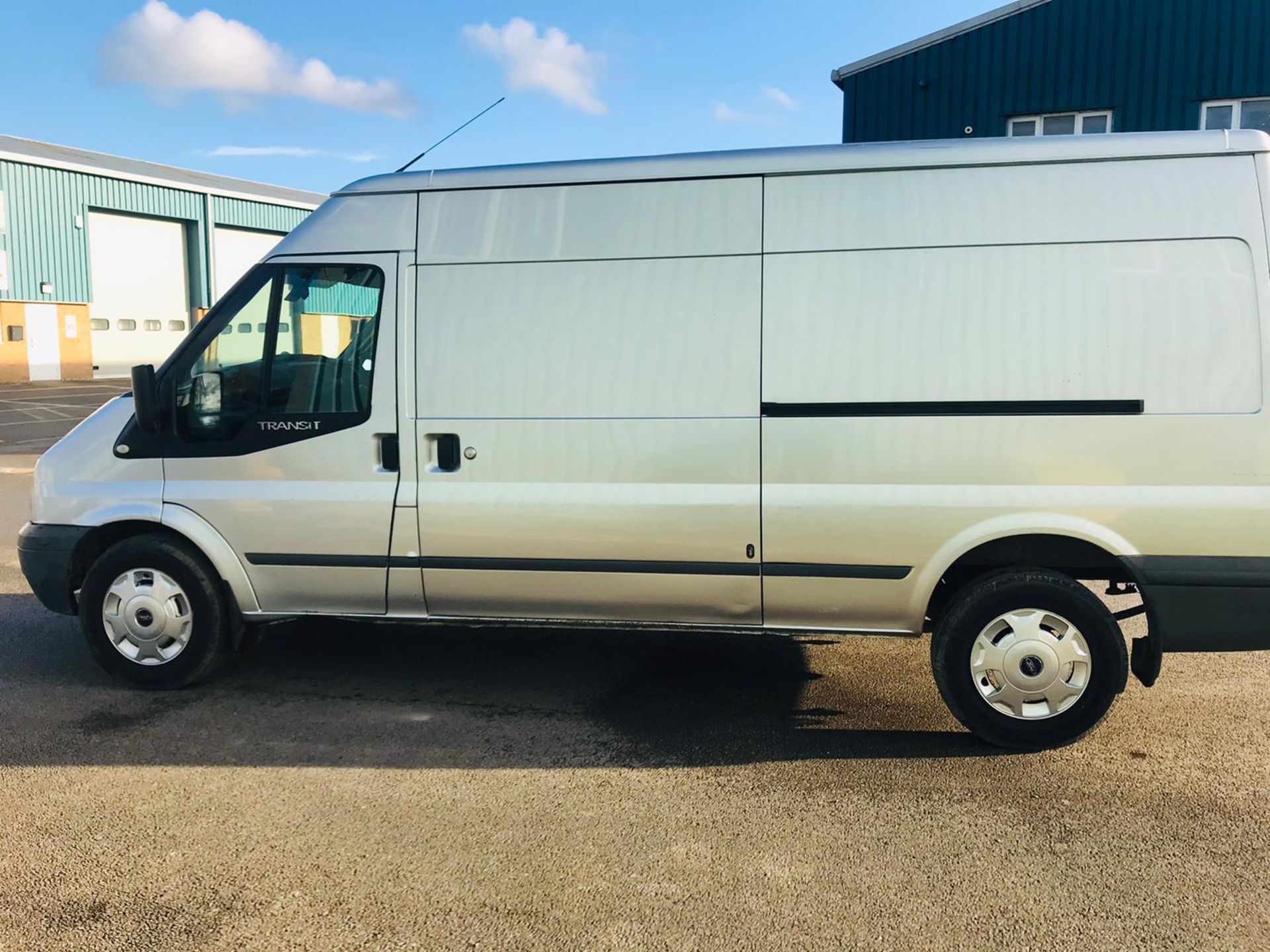 (RESERVE MET) Ford Transit 2.4 TDCI T350L 2011 Long Wheel Base Model- Air Con- NO VAT SAVE 20% - Image 5 of 23