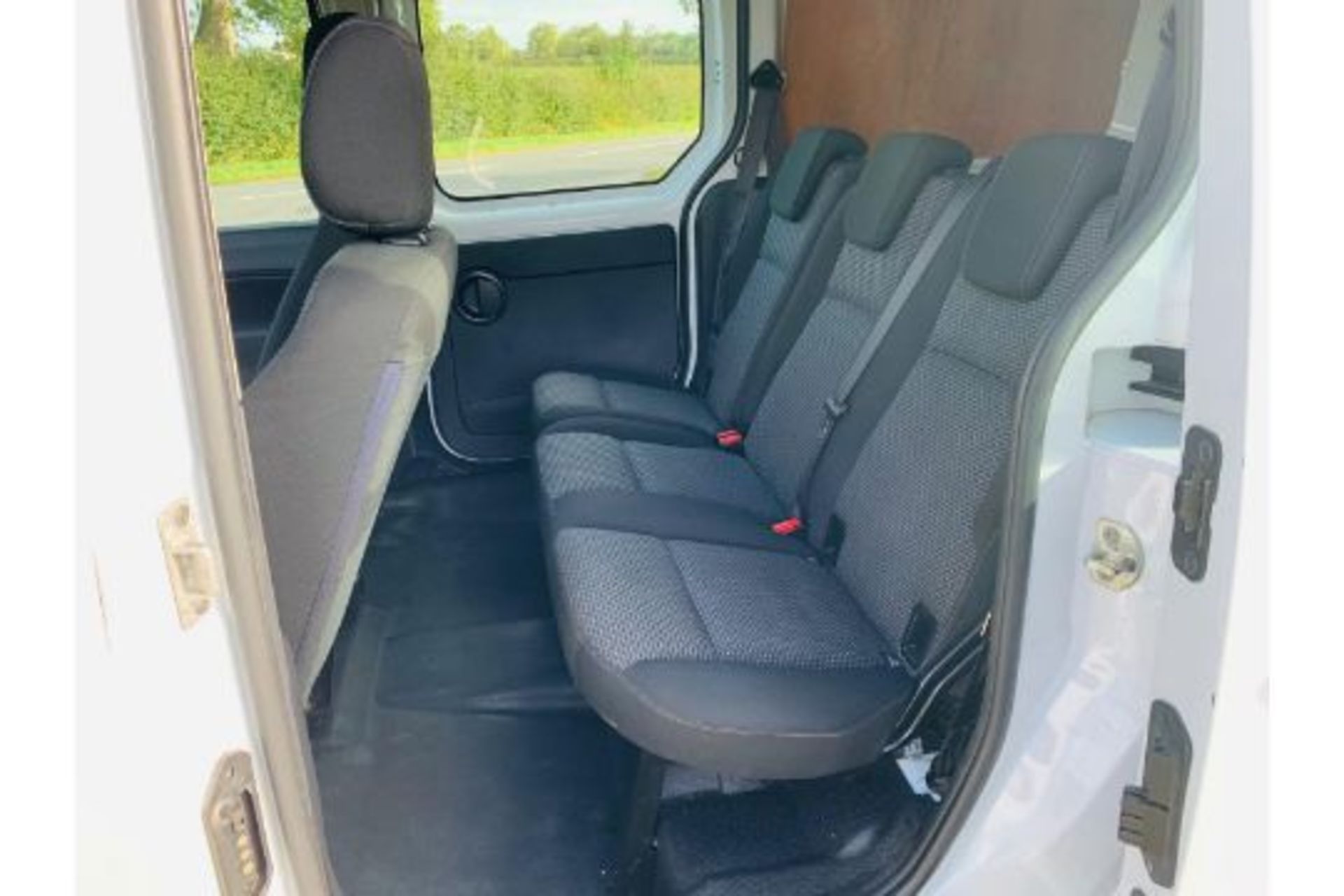 (Reserve Met)Mercedes Citan 1.5 109 CDI Dualiner Crew Van (5 Seats) - 2017 Model- XLWB - Image 19 of 25