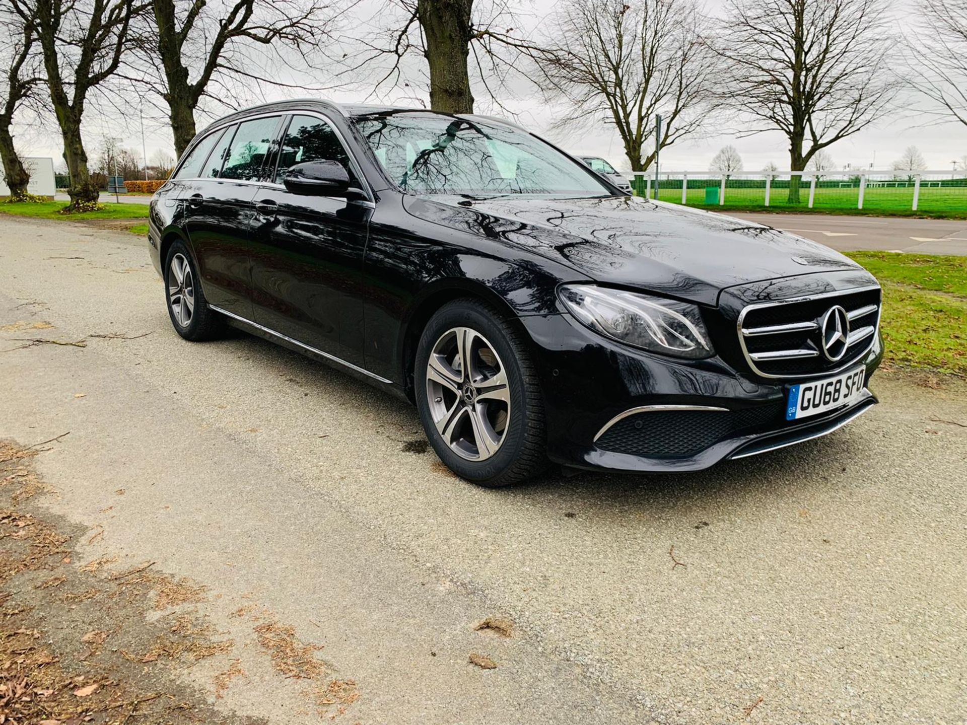 Mercedes E220d Special Equipment Estate 9G Tronic Auto - 2019 Model - Reversing Cam - COMMAND Nav - Image 2 of 45