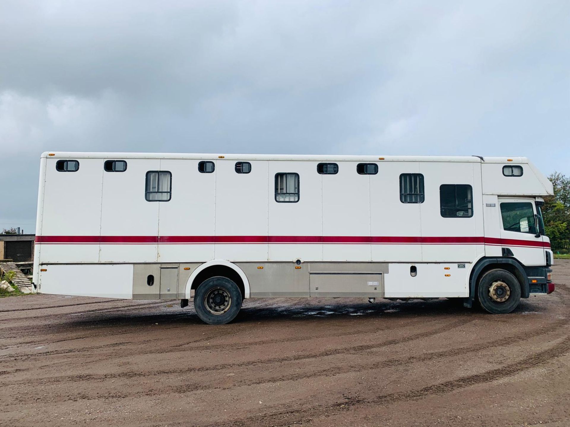 Scania 94D 260 'George Smith Built' Horsebox 2000 Reg - TOP SPEC - Image 7 of 28