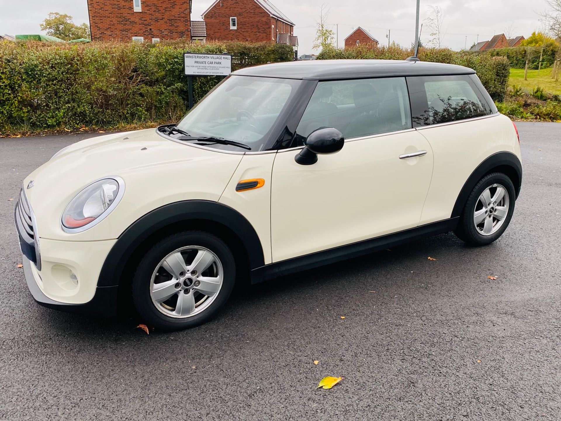 Mini Cooper D 1.5 Hatchback 2017 Model 66 Reg - Air Con - ULEZ Compliant - Image 12 of 33