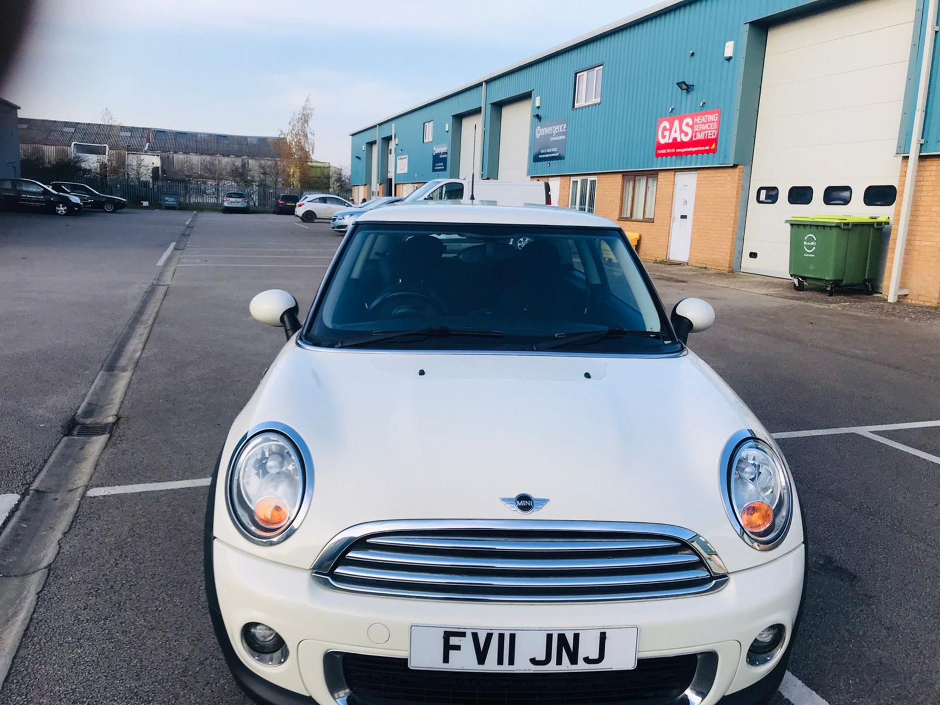 (RESERVE MET) Mini Cooper First 1.6cc - 6 Speed - 2011 11 Reg - - Image 9 of 26