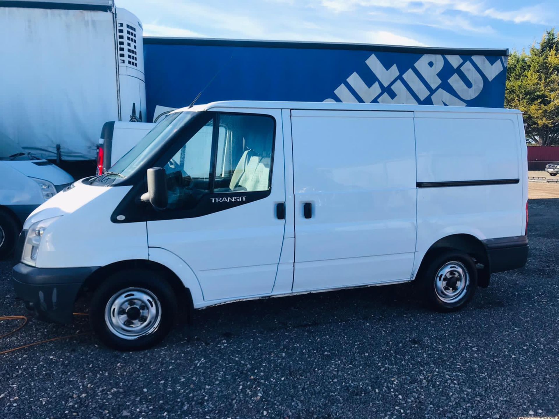 (RESERVE MET) Ford Transit 2.2 TDCI 100 T260 2014 Model - SWB - Low Roof -NO VAT SAVE 20%