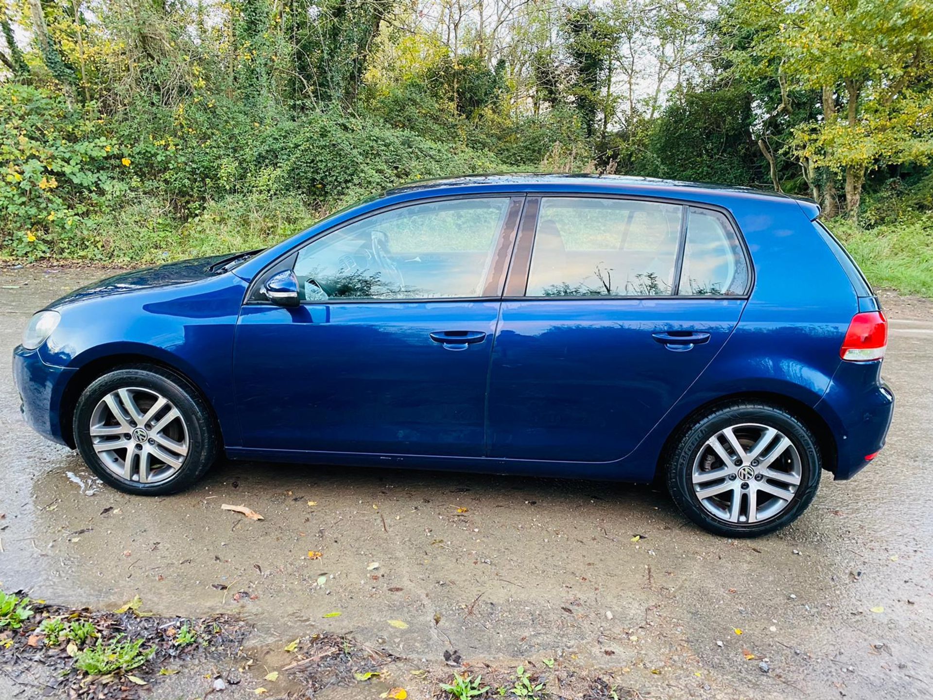 (RESERVE MET) Volkswagen Golf 2.0 TDI SE 2009 Model - Air con - Heated Seats - Image 13 of 27