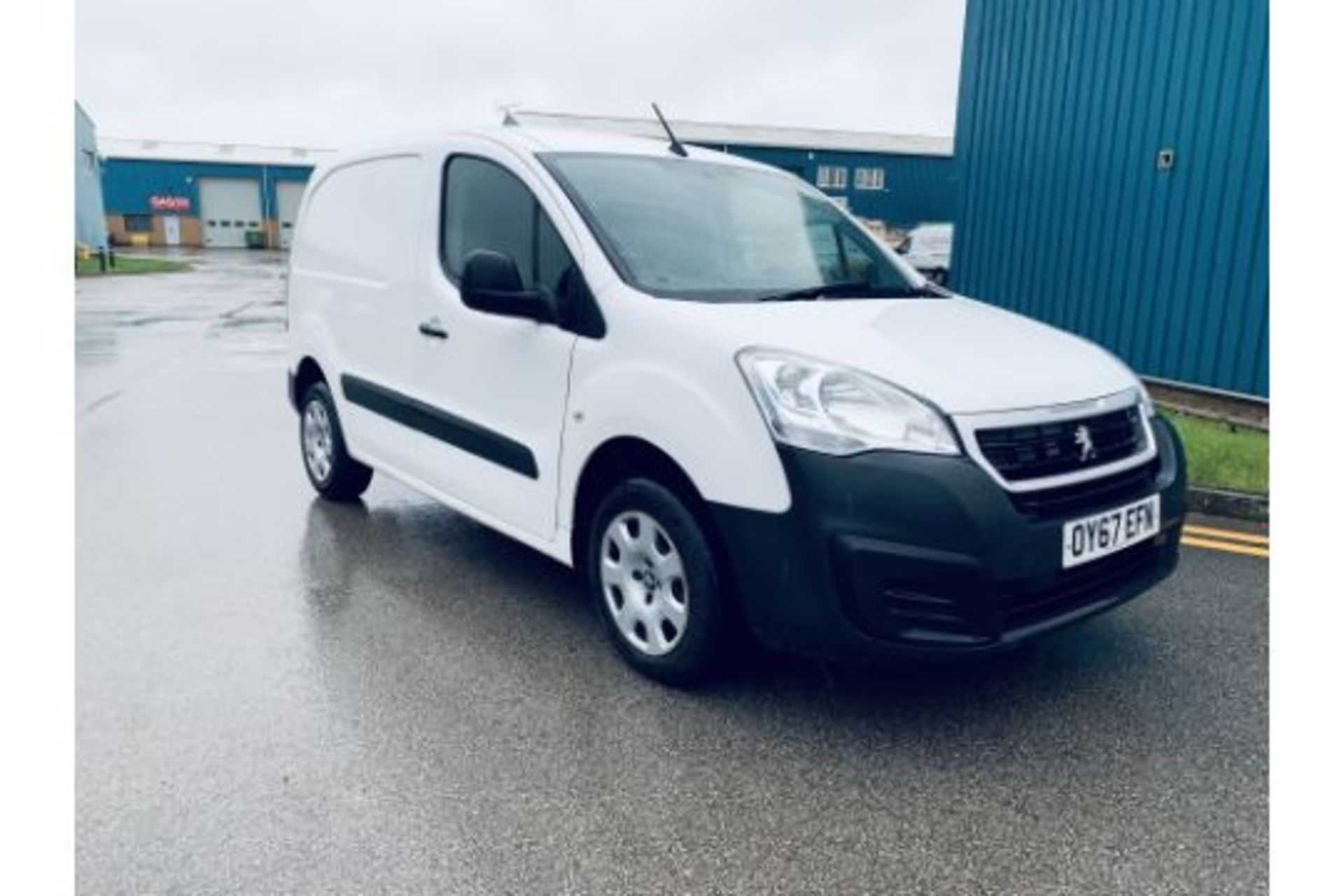 Peugeot Partner 1.6 HDI Professional - 2018 Model - Sat Nav - Air Con - 1 Owner - Image 2 of 22