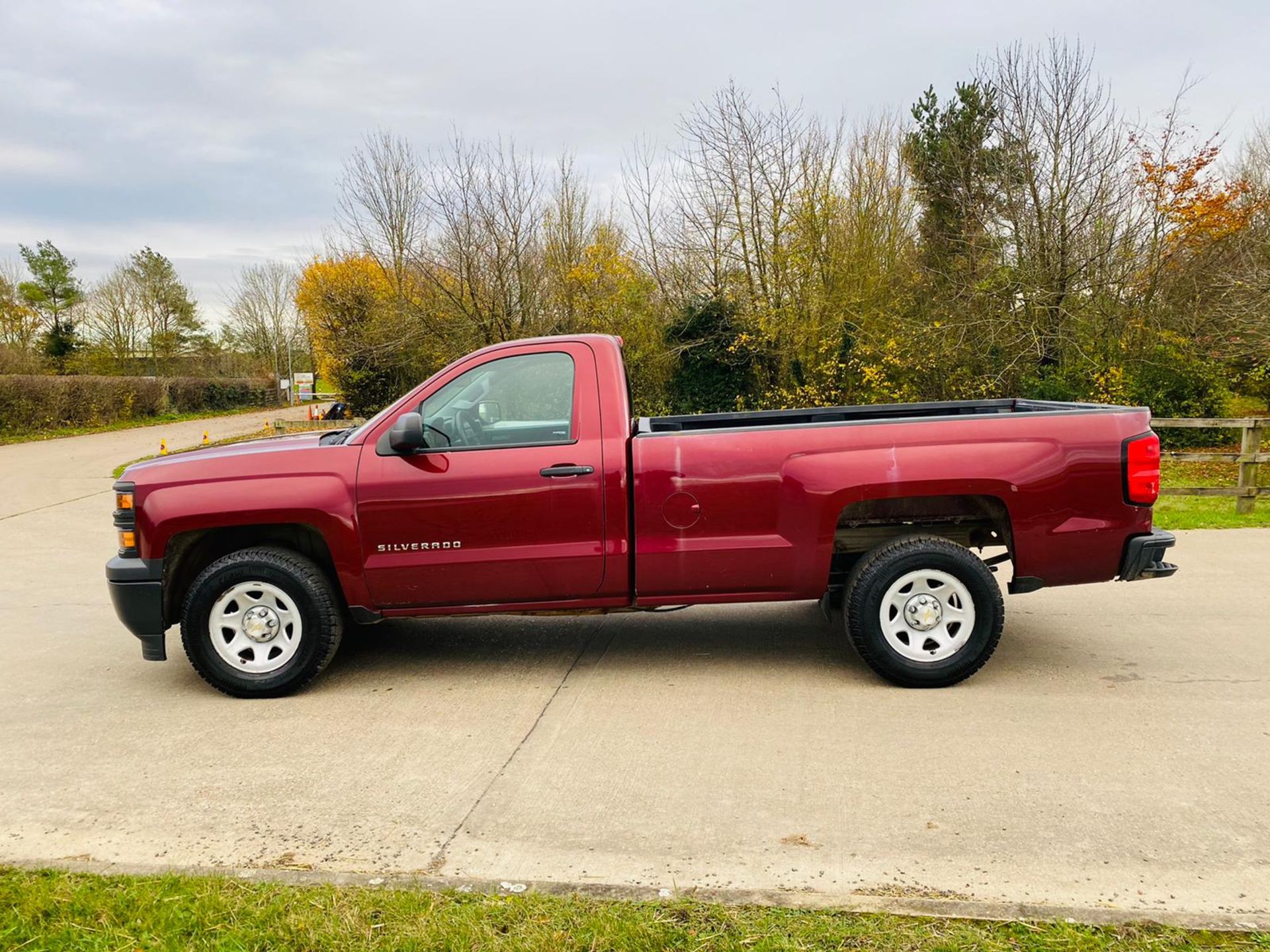 Chevrolet Silverado 1500 4.3L V6 2014 Year - Regular Cab - Air Con - Image 8 of 30