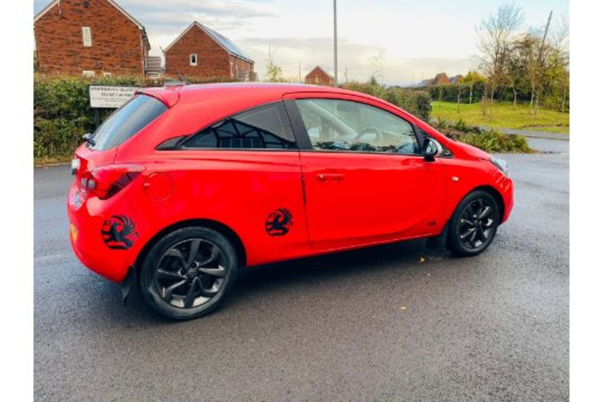 (RESERVE MET) Vauxhall Corsa 1.4L Sting Ecoflex - 2017 Reg - Sport Look - ONLY 11K Miles - Image 7 of 33