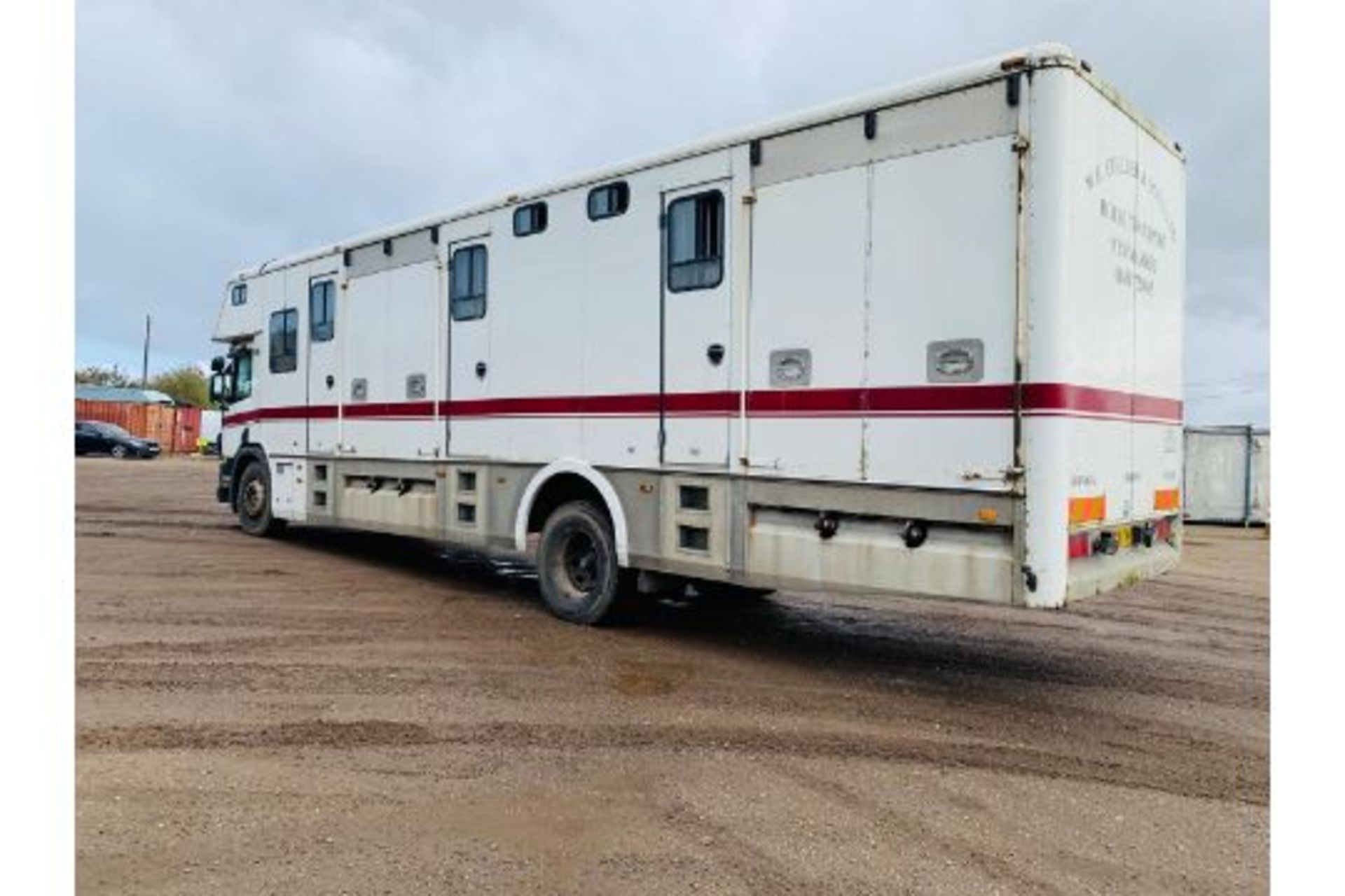 Scania 94D 260 'George Smith Built' Horsebox 2000 Reg - TOP SPEC - Image 9 of 28