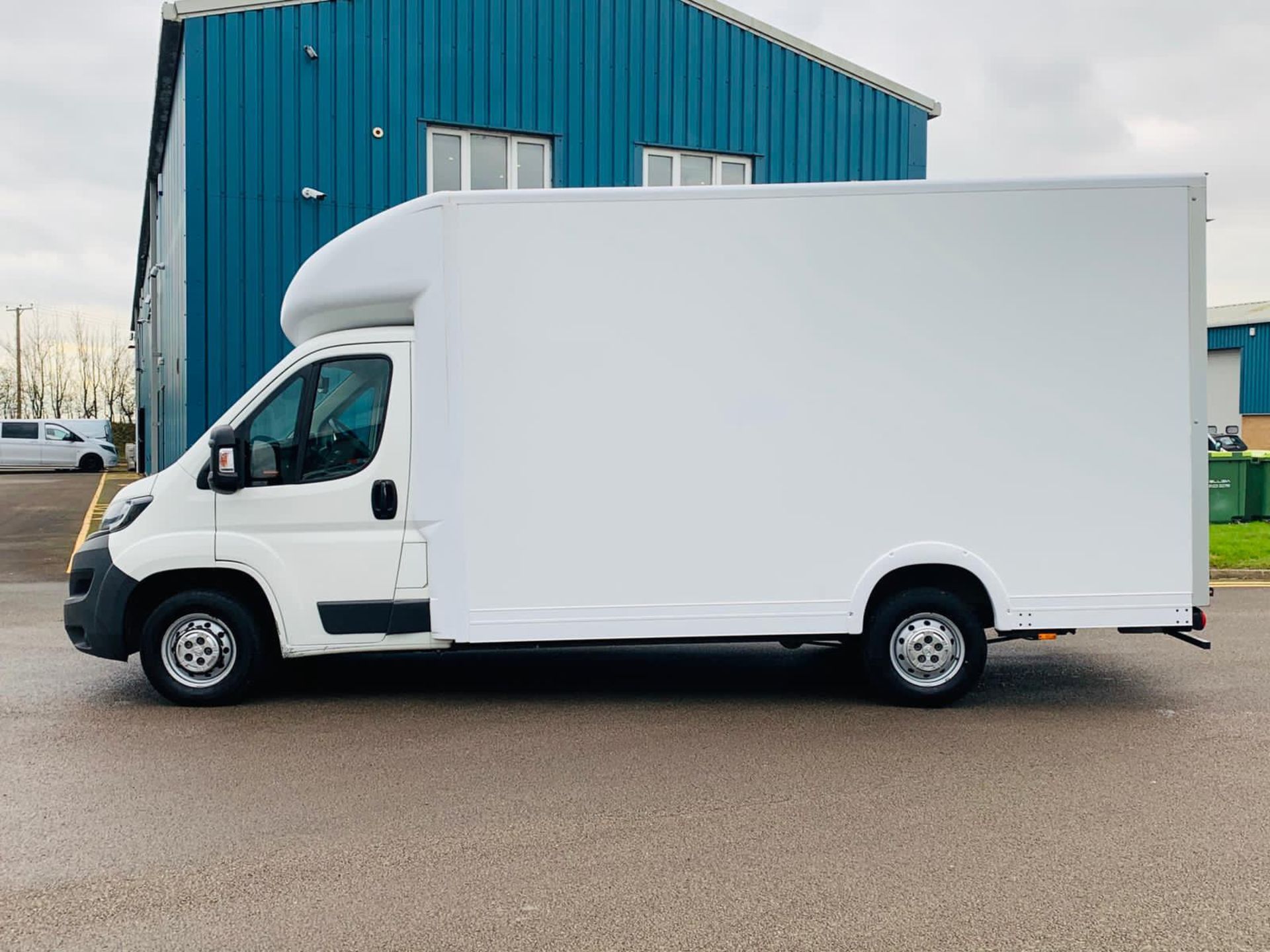 Reserve Met - Peugeot Boxer 2.0 BlueHDI Low Loader Luton L3 -Euro 6b -2018 (18 Reg) *ULEZ COMPLIANT* - Image 5 of 39