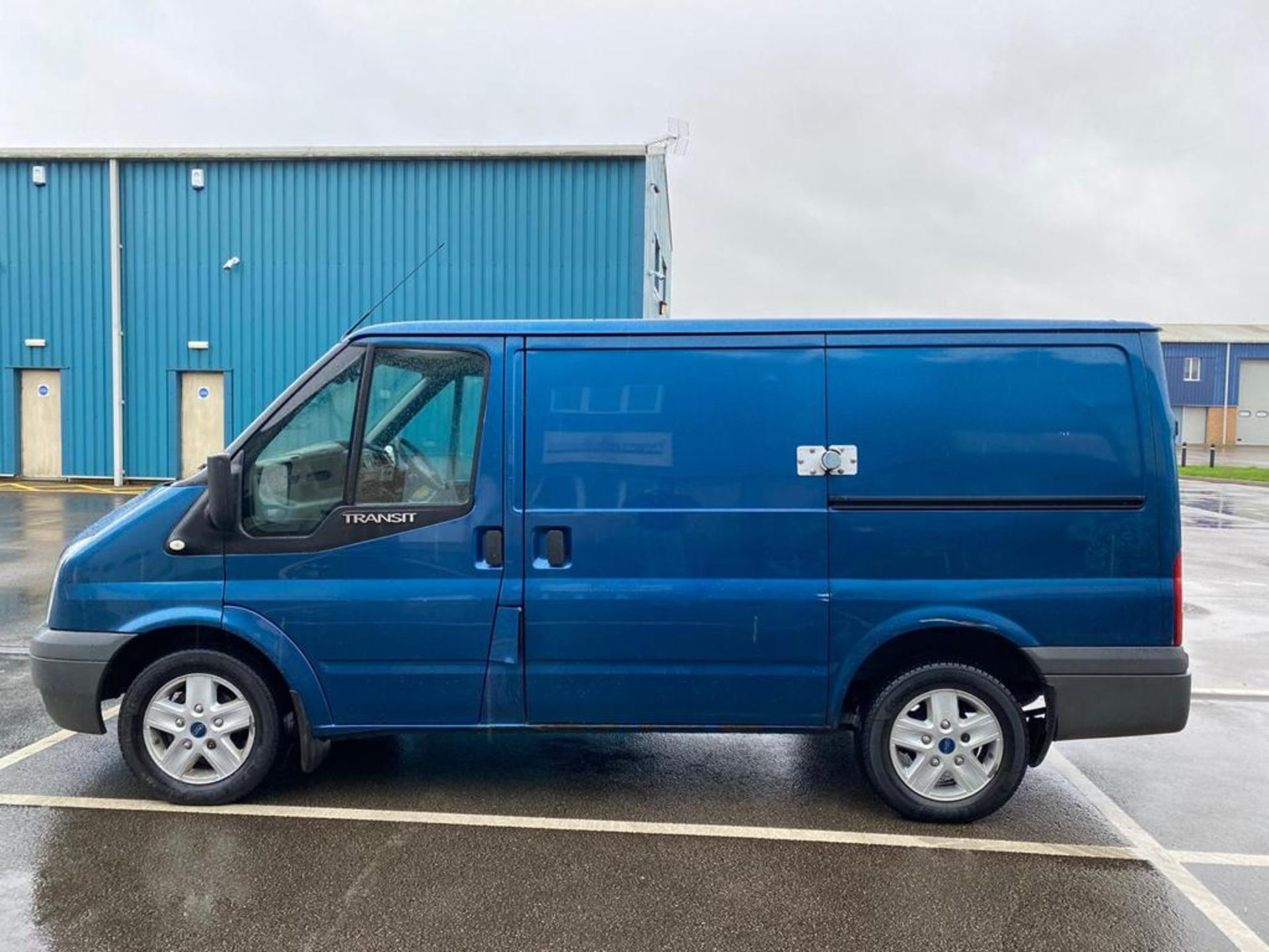 Ford transit 2.2 TDCI 110 Bhp - 2007 Model - Metallic Blue - Low Roof - Image 13 of 30