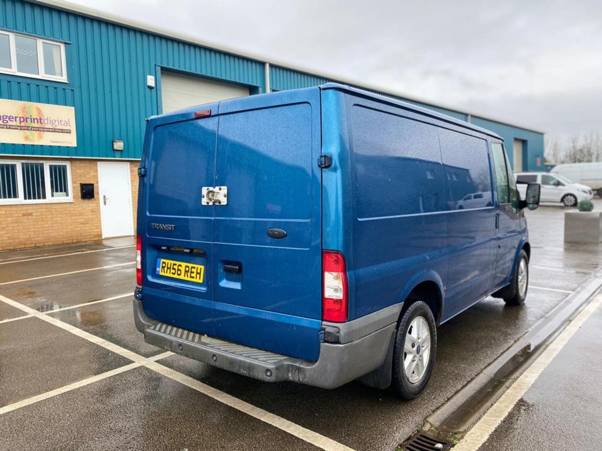 Ford transit 2.2 TDCI 110 Bhp - 2007 Model - Metallic Blue - Low Roof - Image 8 of 30