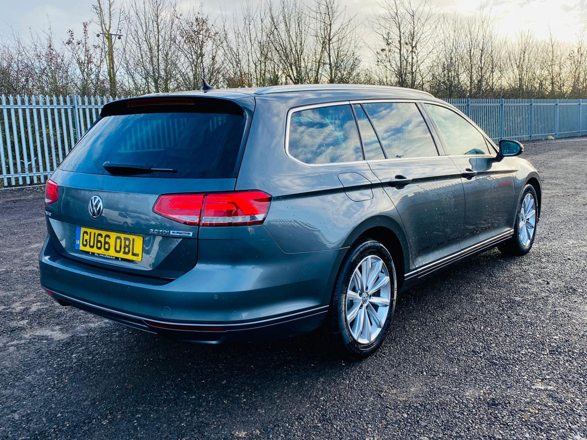 Volkswagen Passat Estate 2.0 TDI SE BlueMotion Business 2017 Model - Sat Nav - ULEZ Compliant - Image 5 of 42