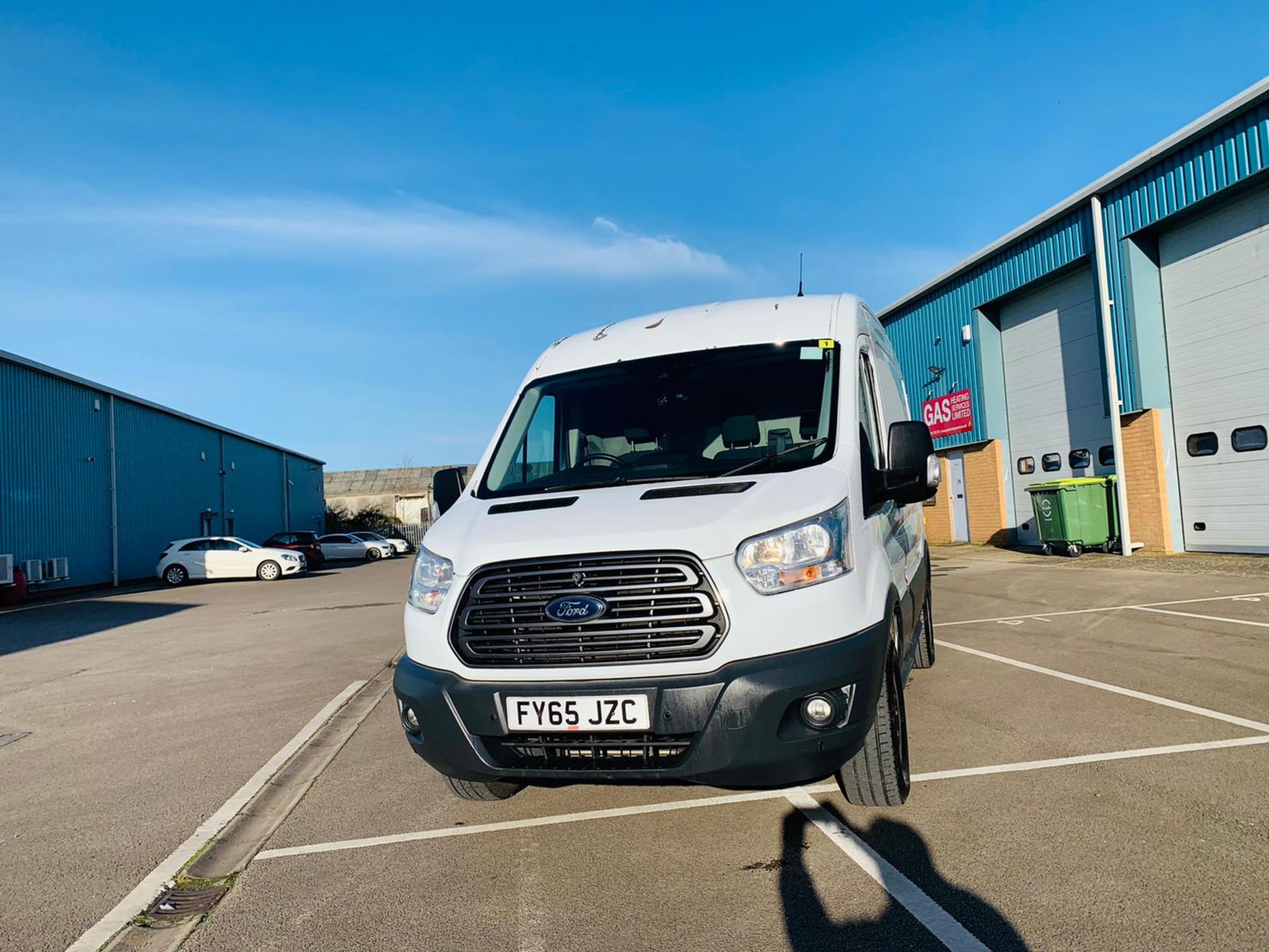 (RESERVE MET) Ford Transit 350 2.2 TDCI 2016 Model - MWB - Medium Roof - AIr Con - Parking Sensors - Image 4 of 24