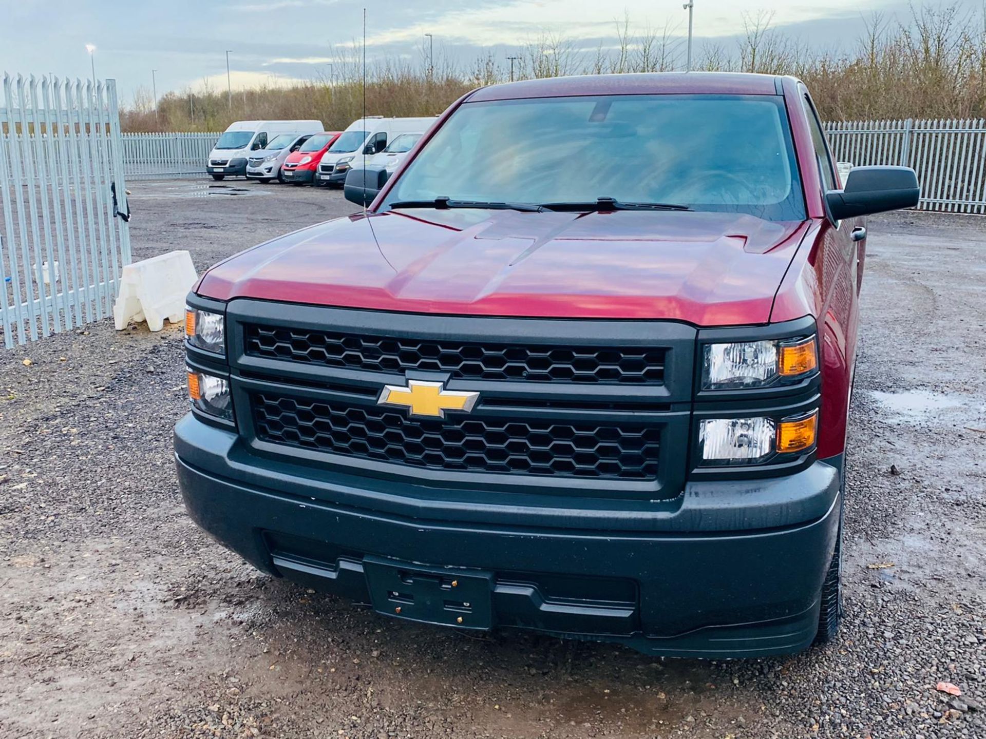 (RESERVE MET) Chevrolet Silverado 1500 4.3L V6 2014 Year - Regular Cab - Air Con - Image 10 of 34