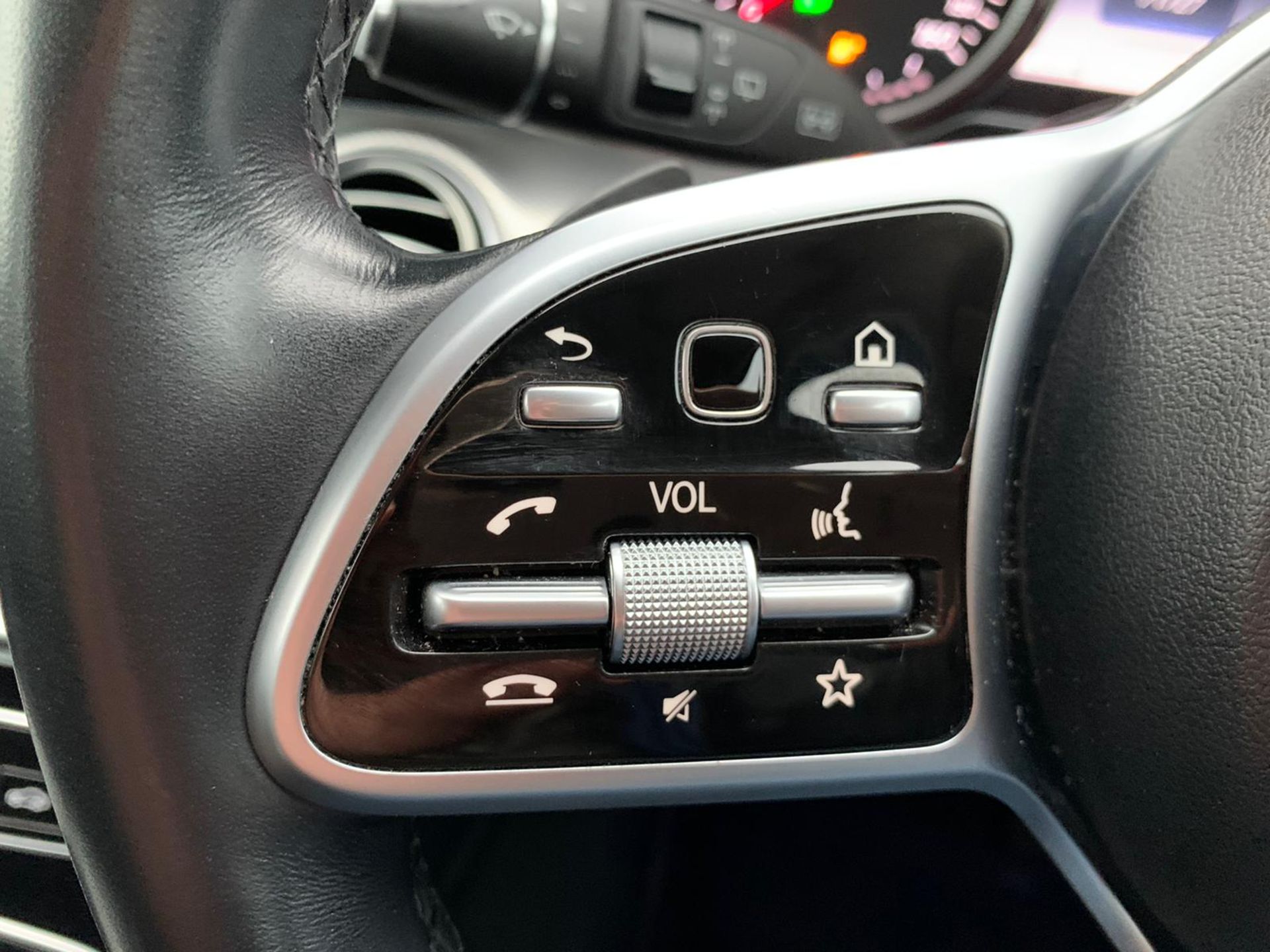 Mercedes E220d Special Equipment Estate 9G Tronic Auto - 2019 Model - COMMAND Nav - Image 16 of 34