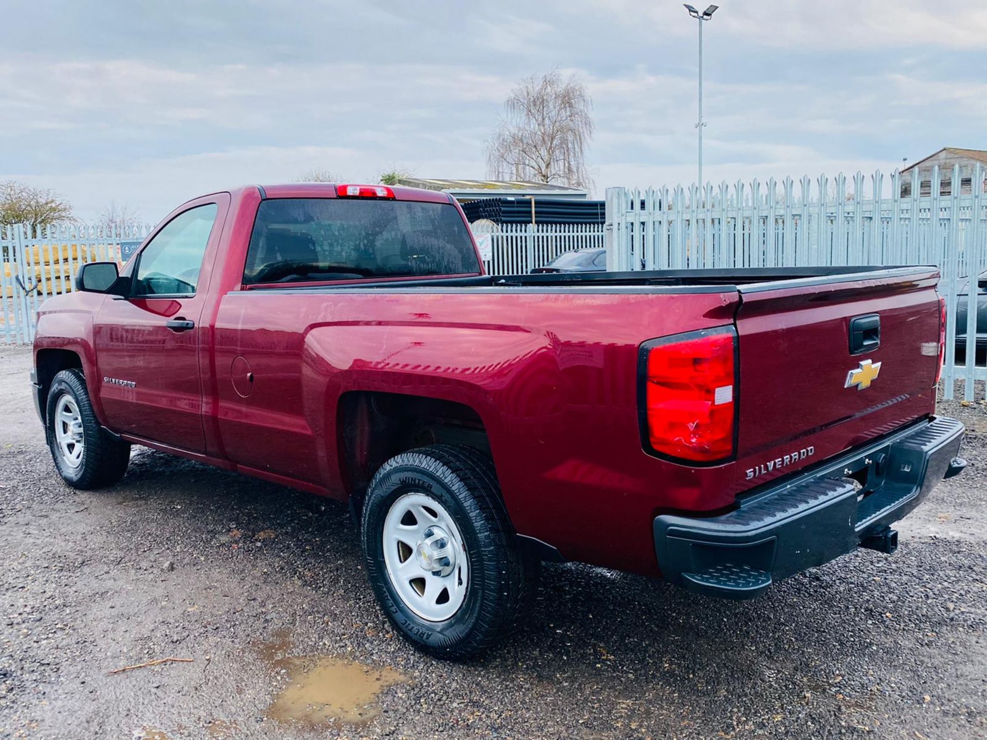 (RESERVE MET) Chevrolet Silverado 1500 4.3L V6 2014 Year - Regular Cab - Air Con - Image 7 of 34