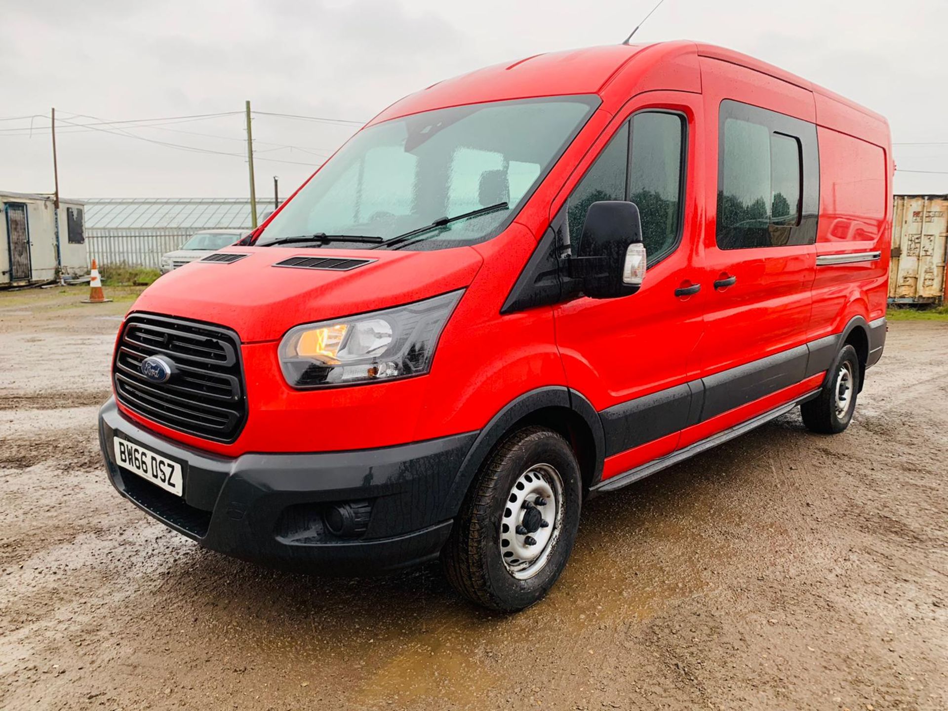 (RESERVE MET) Ford Transit 350 2.0 TDCI Dualiner/Crew Van (6 Seats) -2017 Reg -Medium Roof -Euro 6b