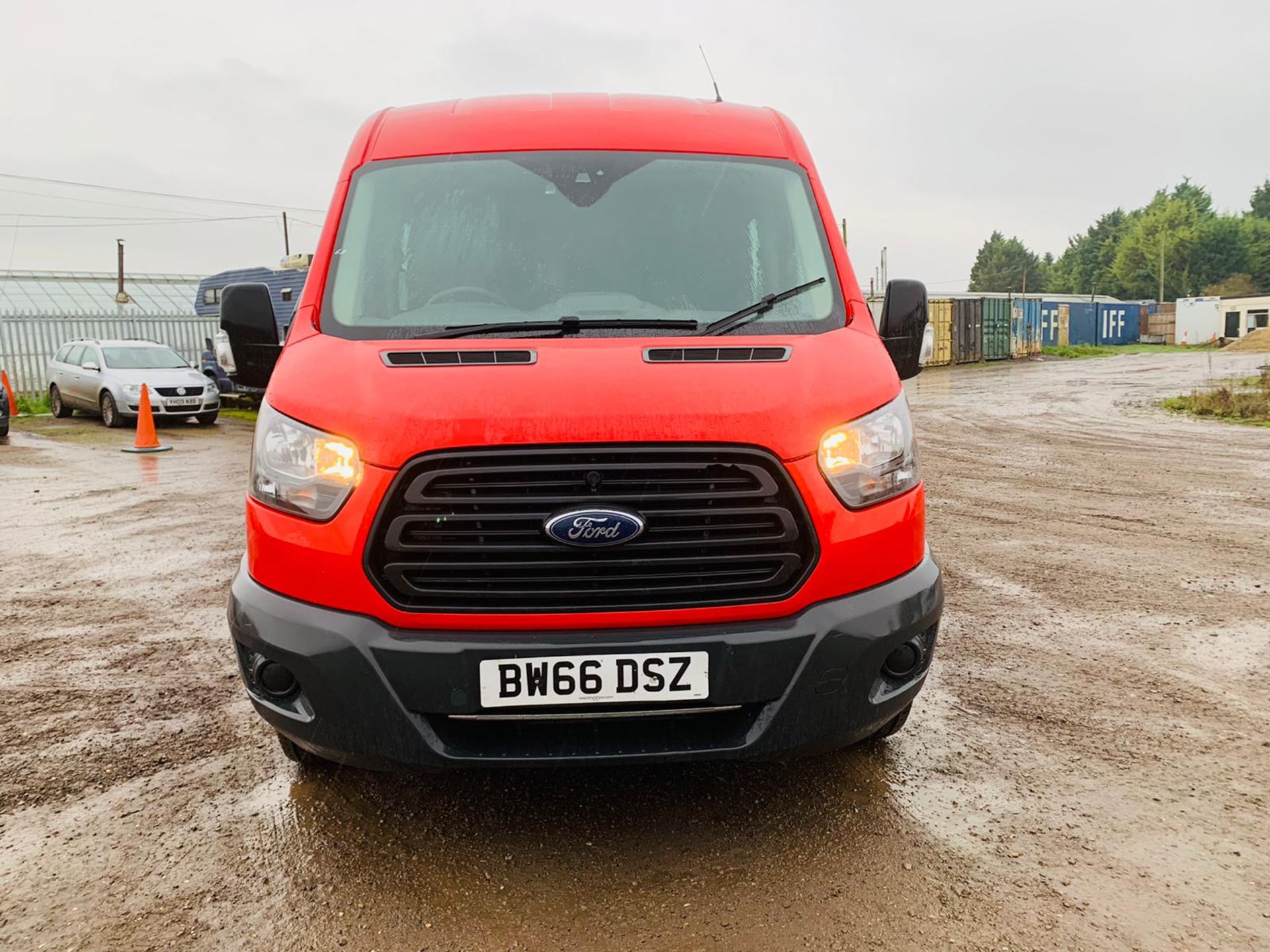 (RESERVE MET) Ford Transit 350 2.0 TDCI Dualiner/Crew Van (6 Seats) -2017 Reg -Medium Roof -Euro 6b - Image 2 of 19