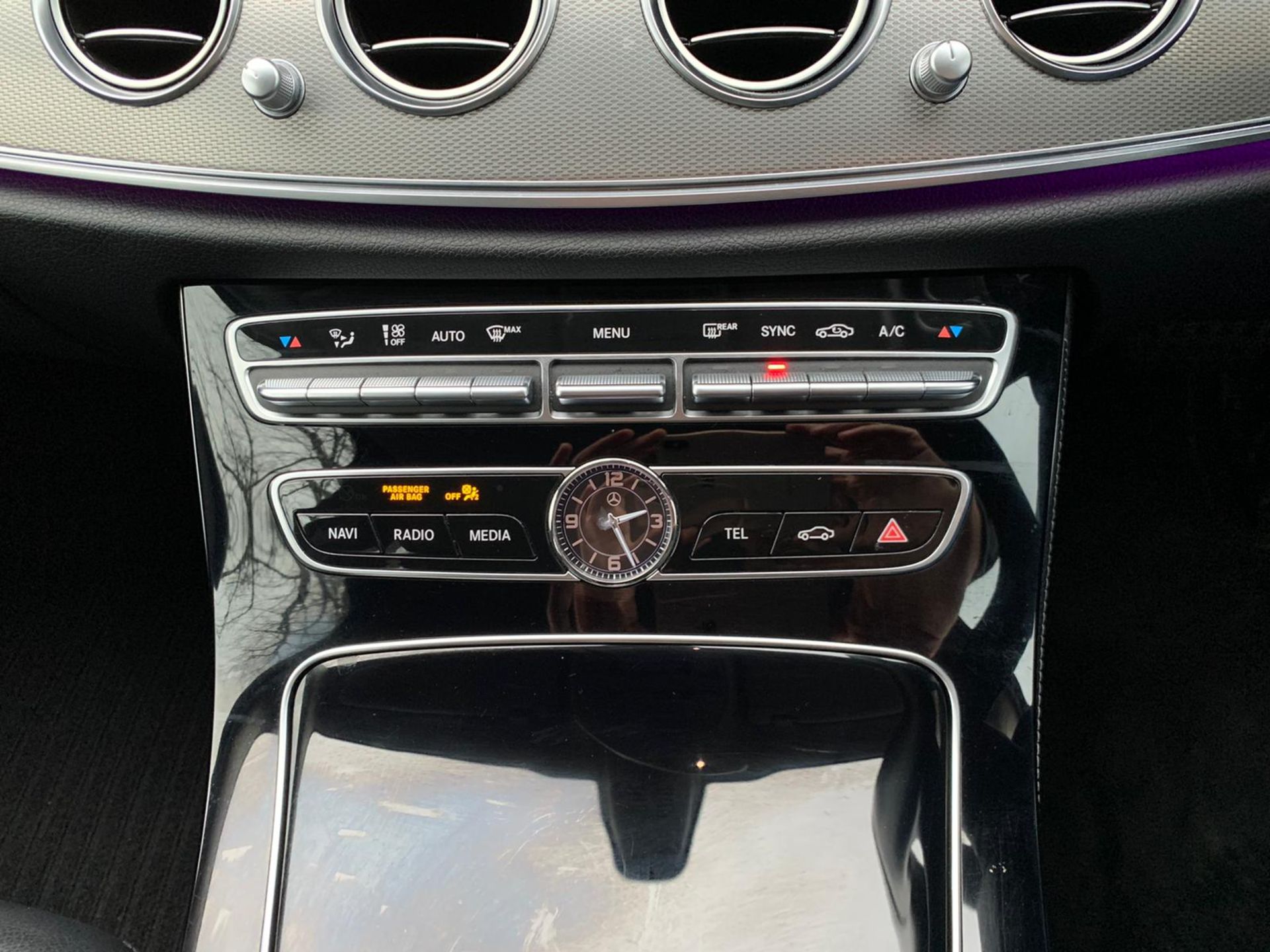 Mercedes E220d Special Equipment Estate 9G Tronic Auto - 2019 Model - COMMAND Nav - Image 14 of 34