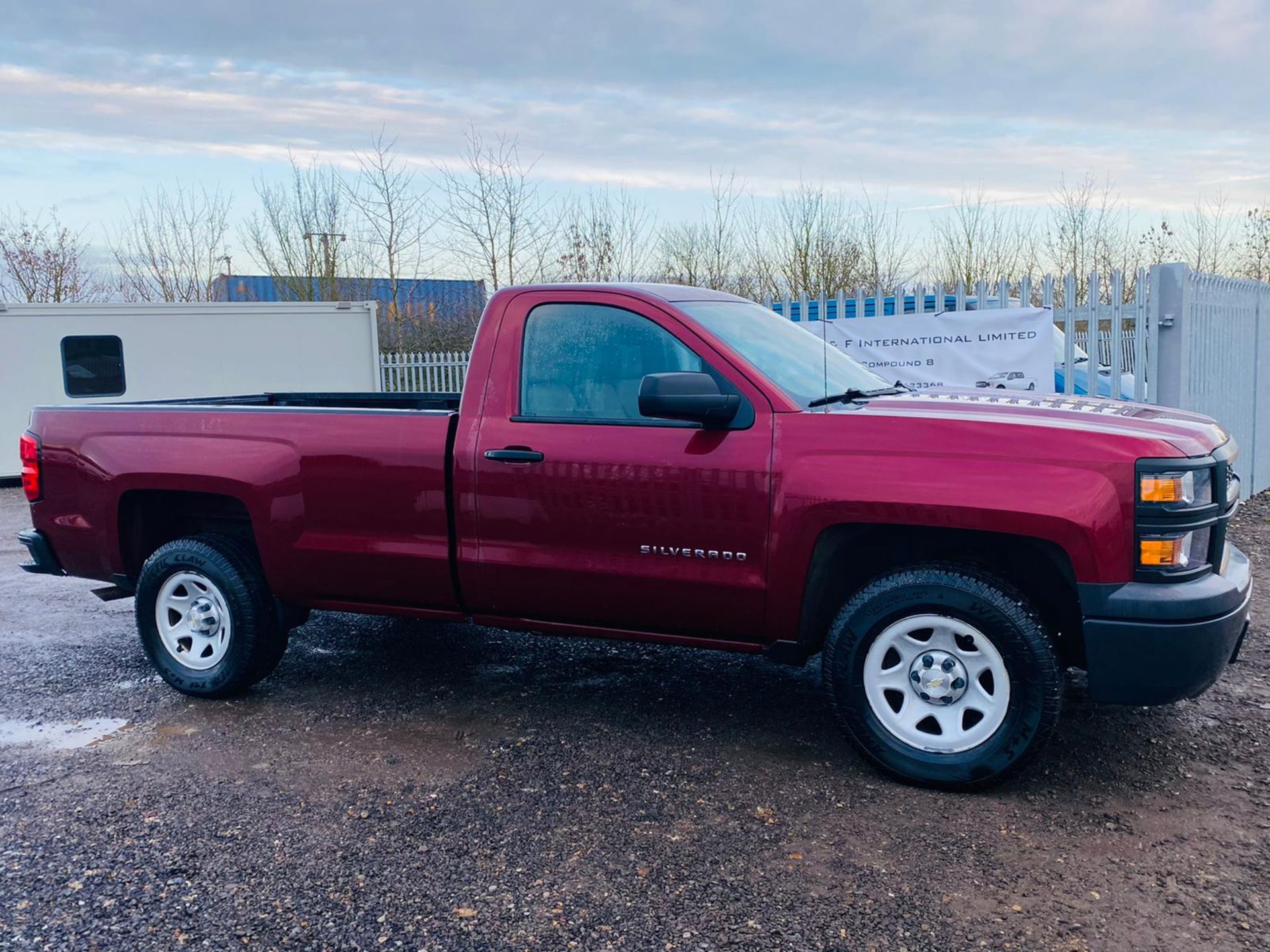 (RESERVE MET) Chevrolet Silverado 1500 4.3L V6 2014 Year - Regular Cab - Air Con - Image 13 of 34